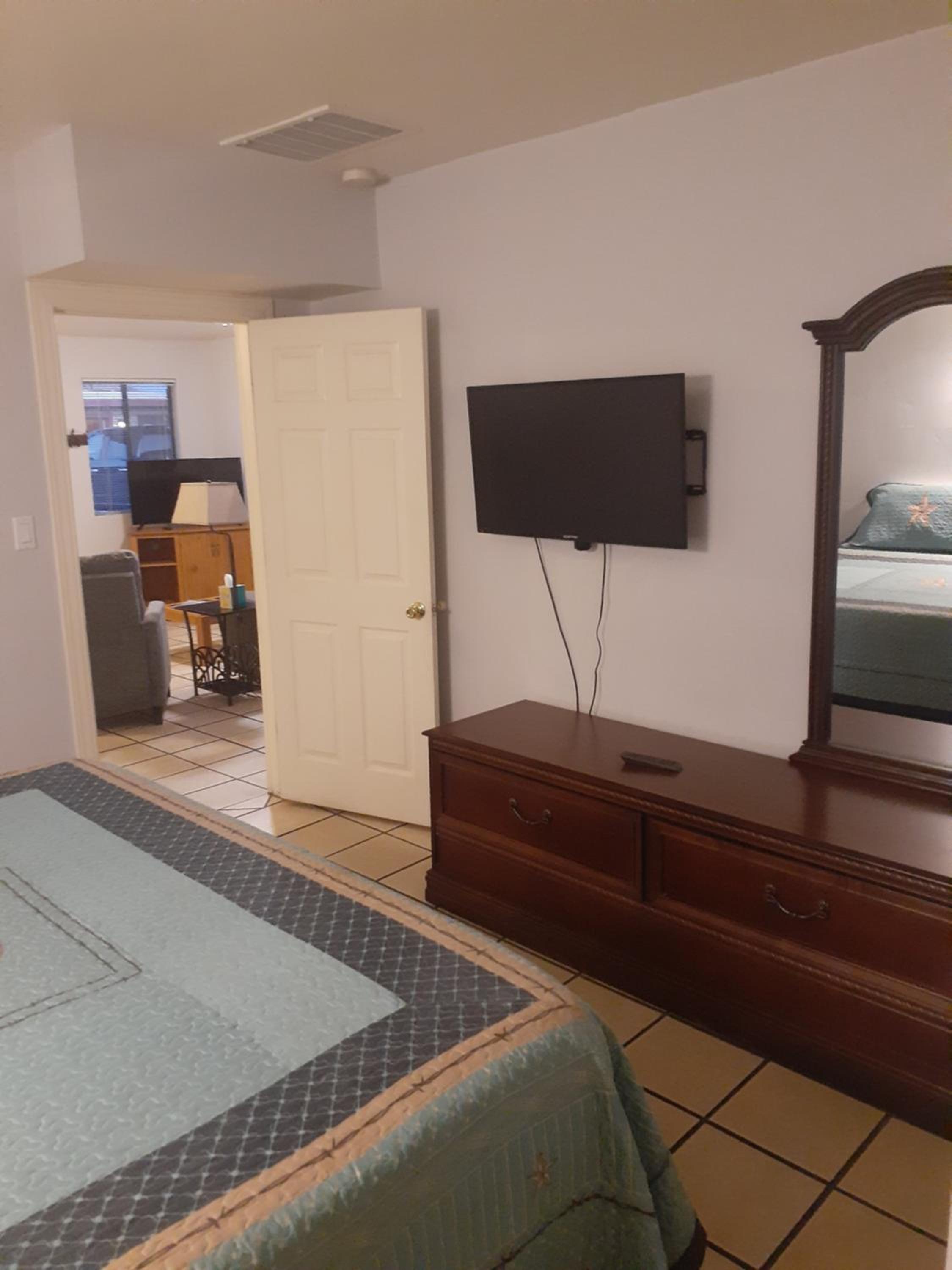 Two-Bedroom Suite photo 2