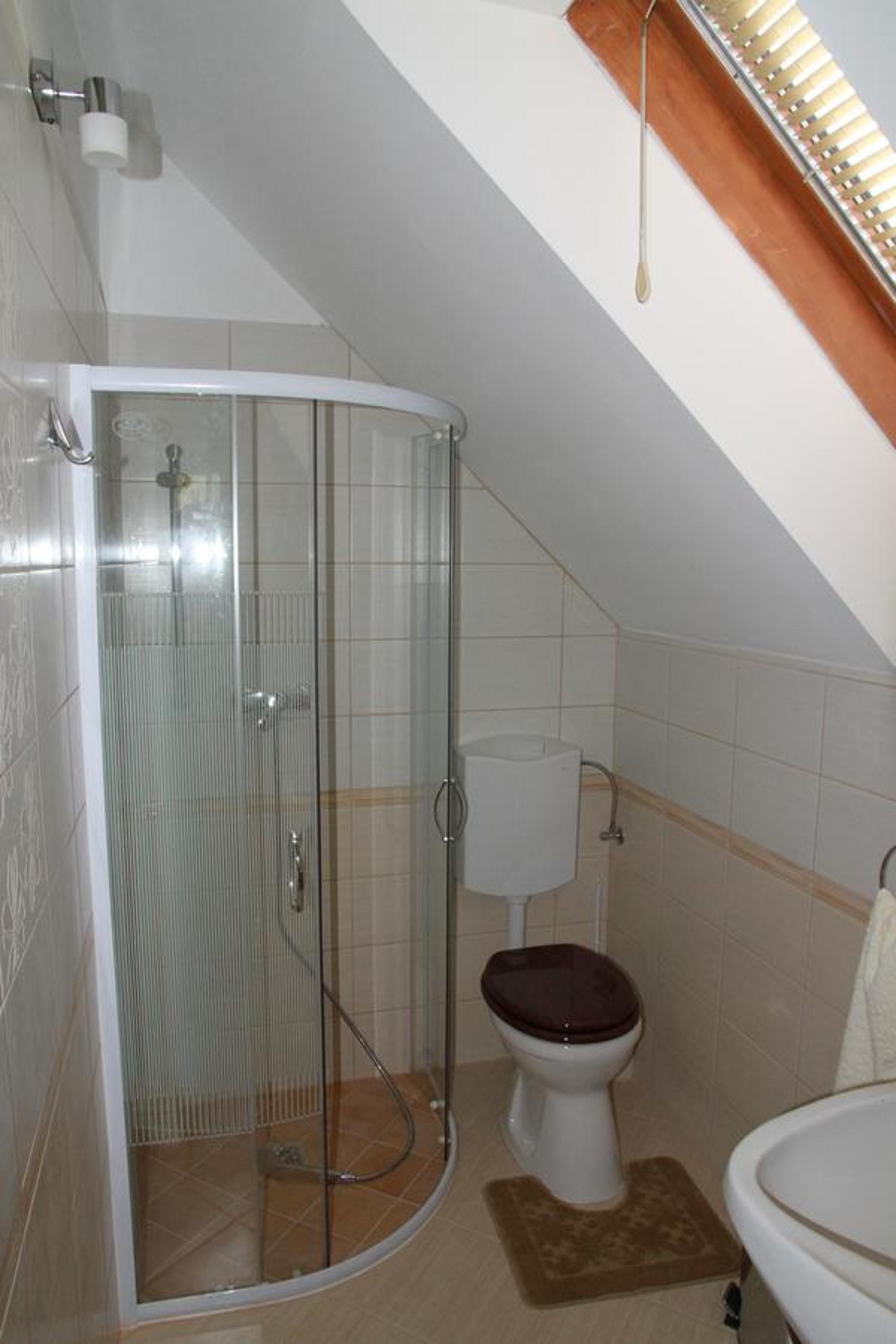 Quadruple Room with Private Bathroom photo 2