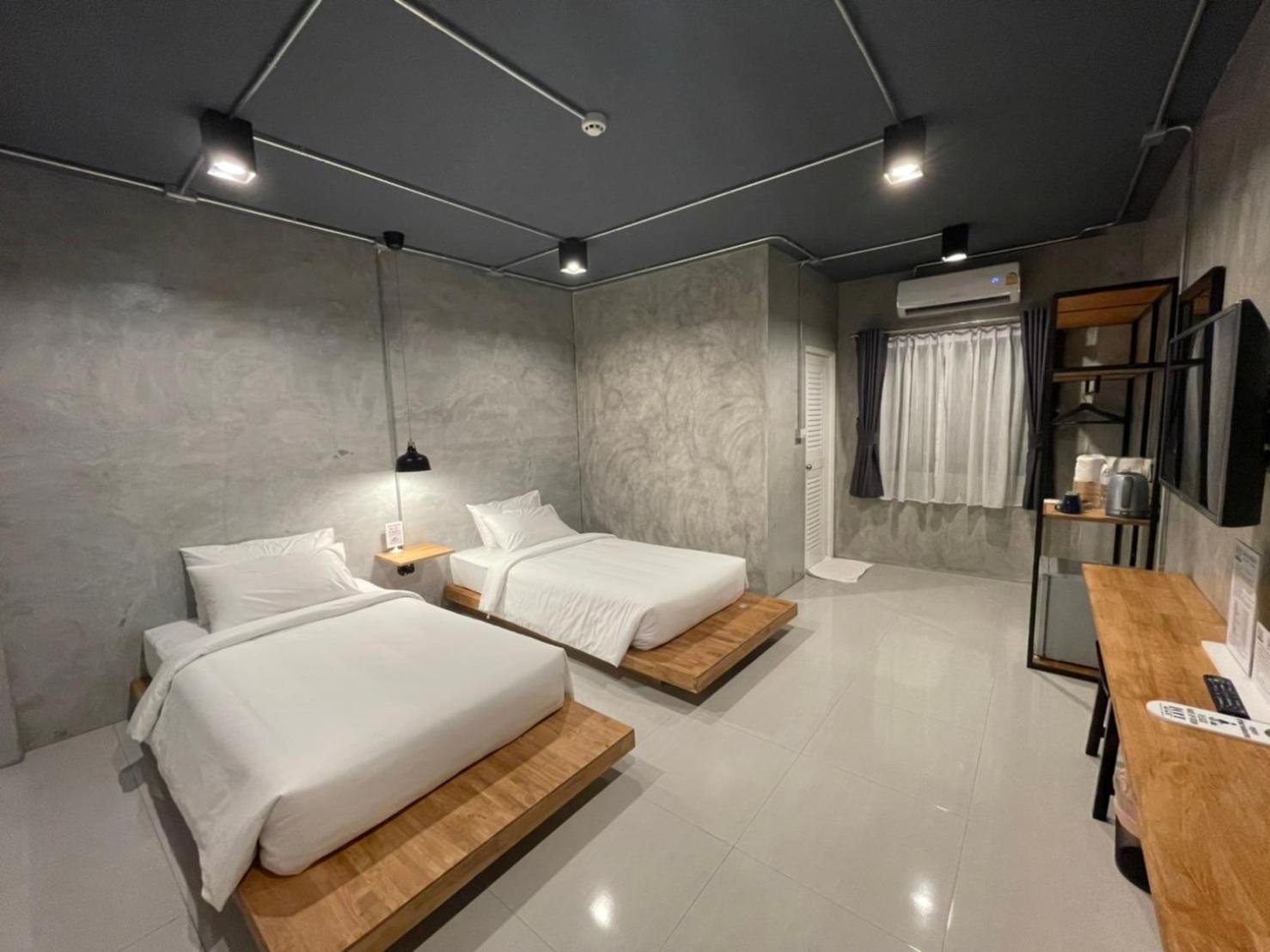 Deluxe Twin Room - Photo 1