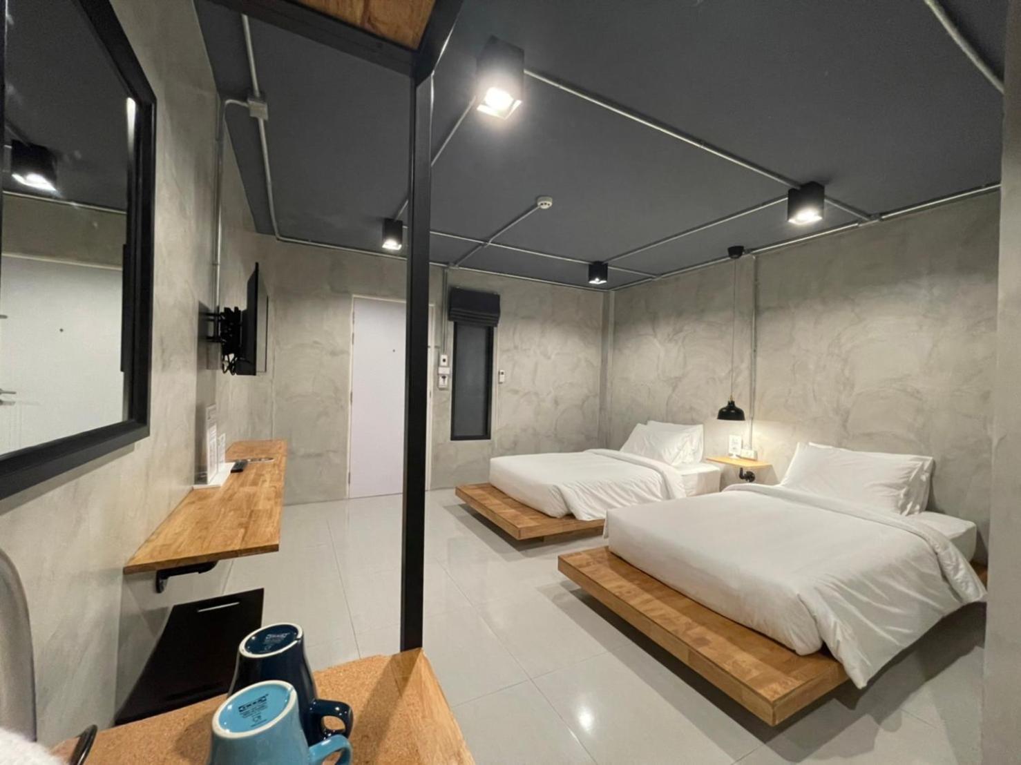 Deluxe Twin Room - Photo 8