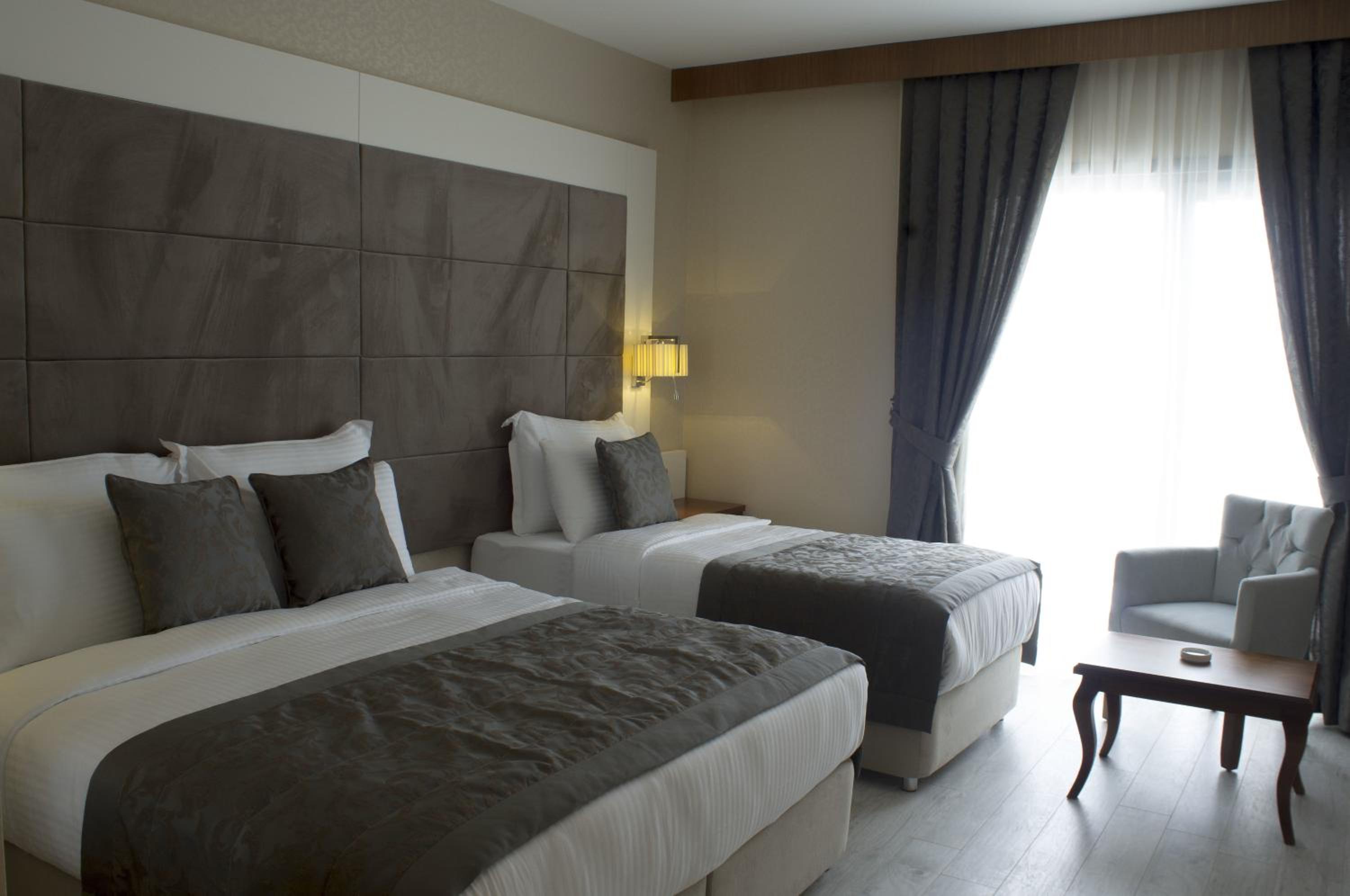 Standard Triple Room - Photo 1
