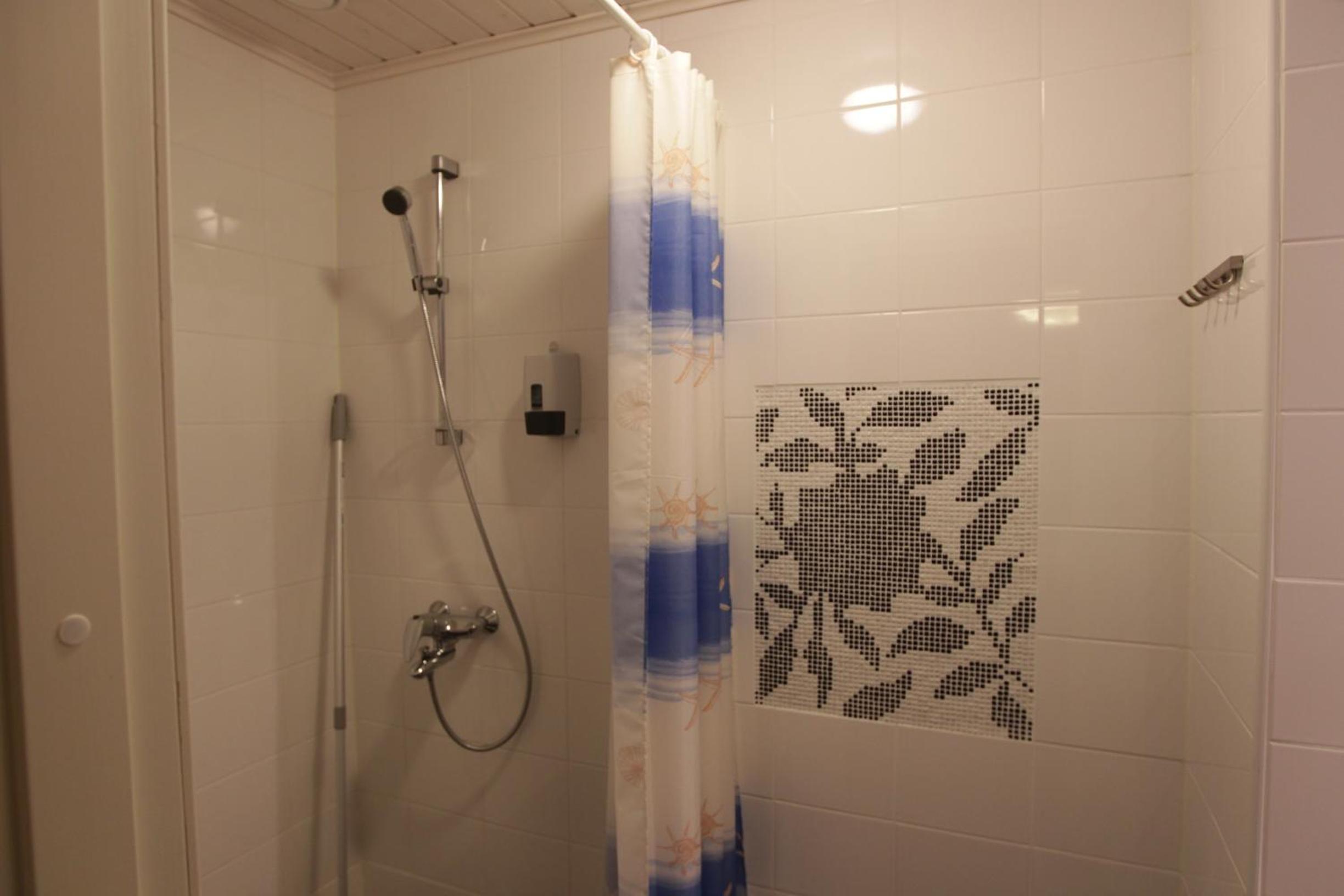 Double or Twin Room with Private Bathroom photo 2