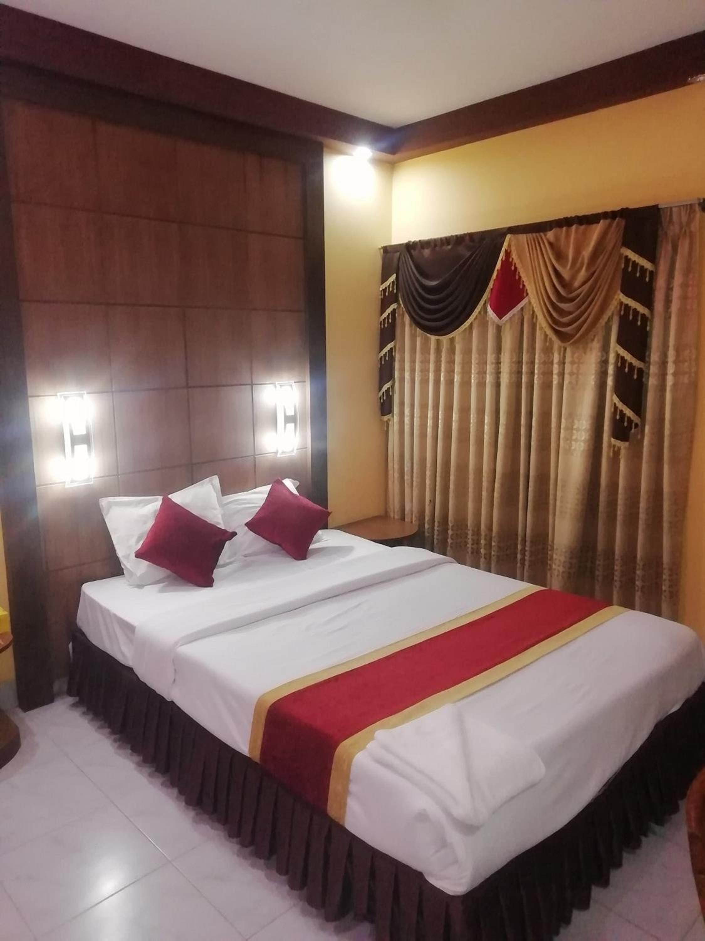 Deluxe Double or Twin Room photo 1