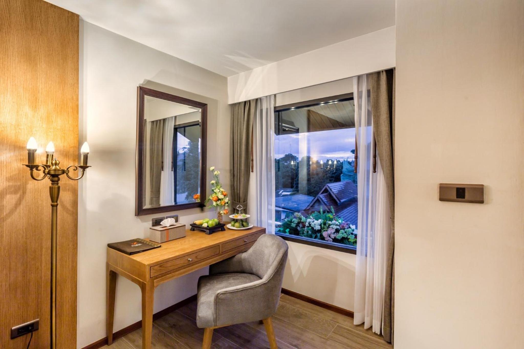 Executive Suite with Daybed photo 3