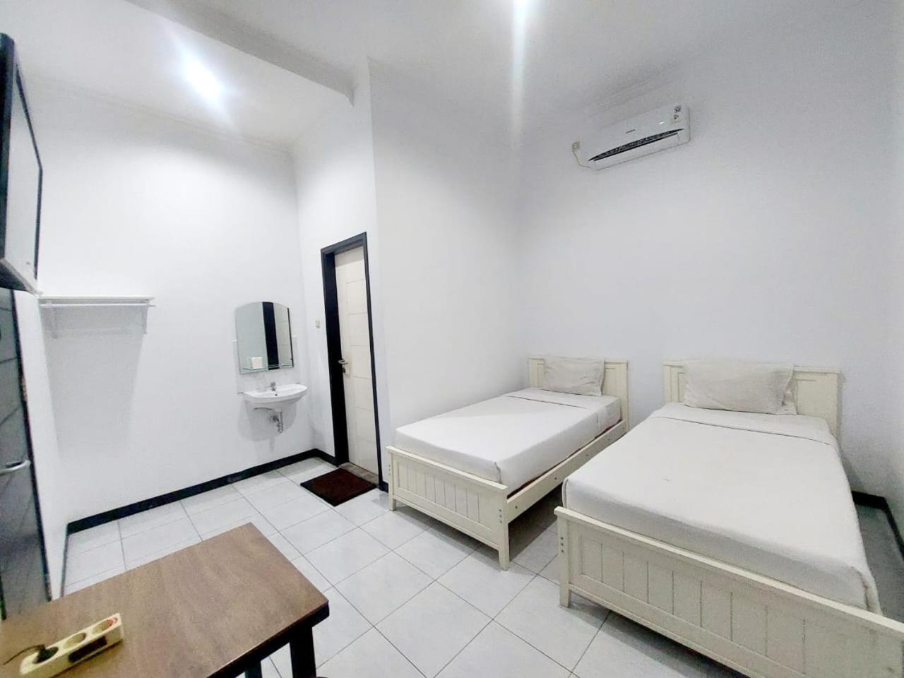 Deluxe Twin Room - Photo 2