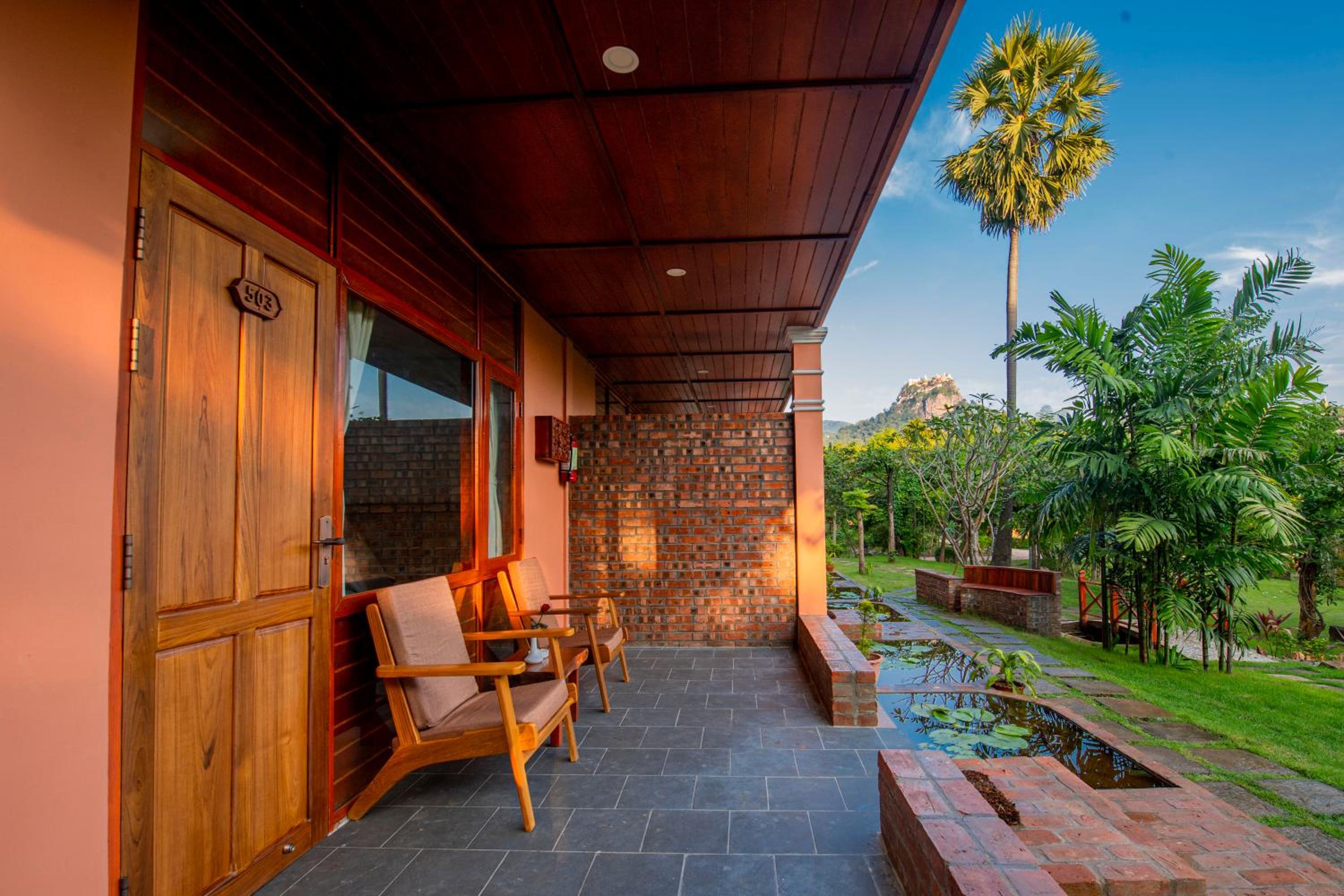 Deluxe Double or Twin Room with Balcony photo 3