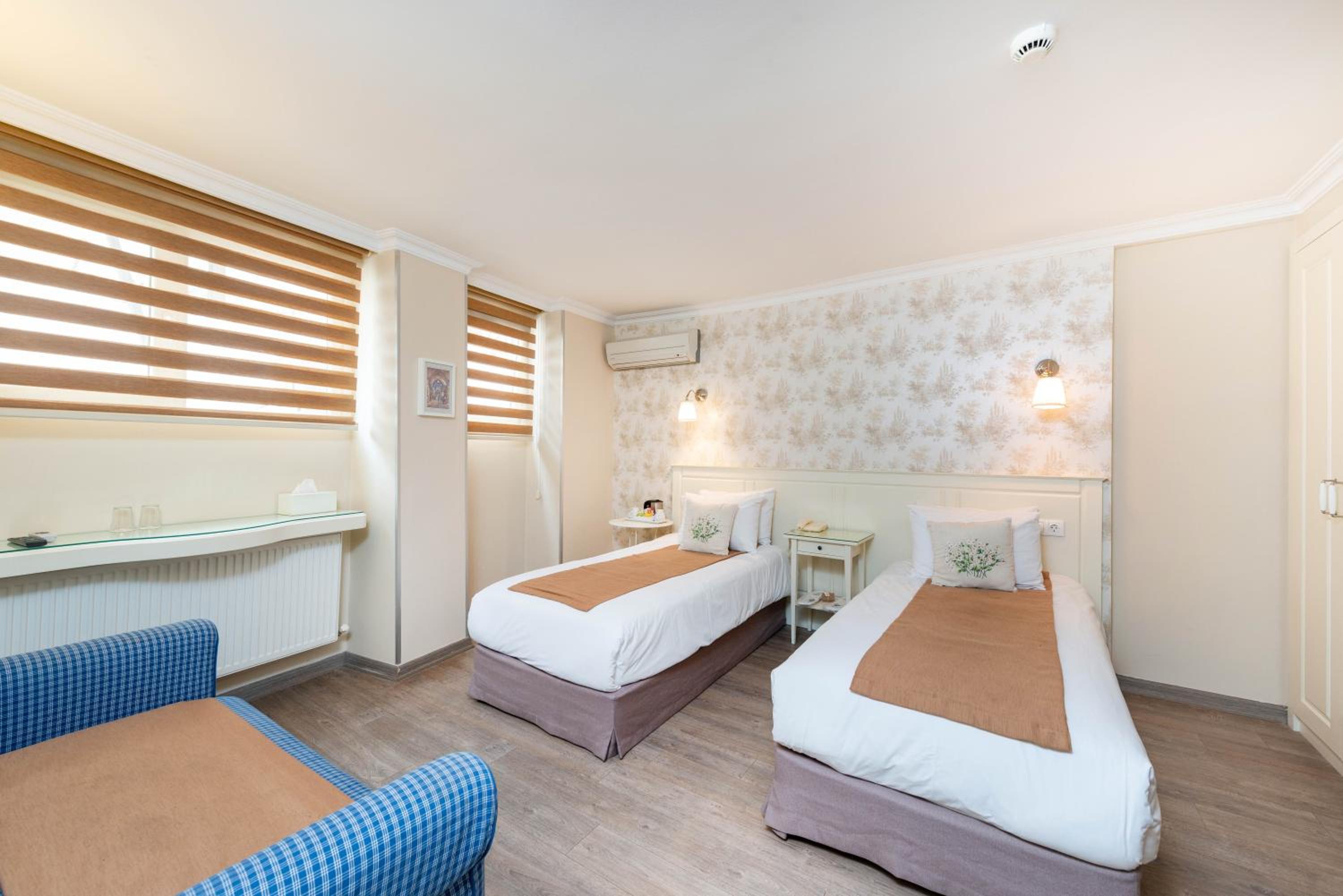 Economy Double or Twin Room photo 2