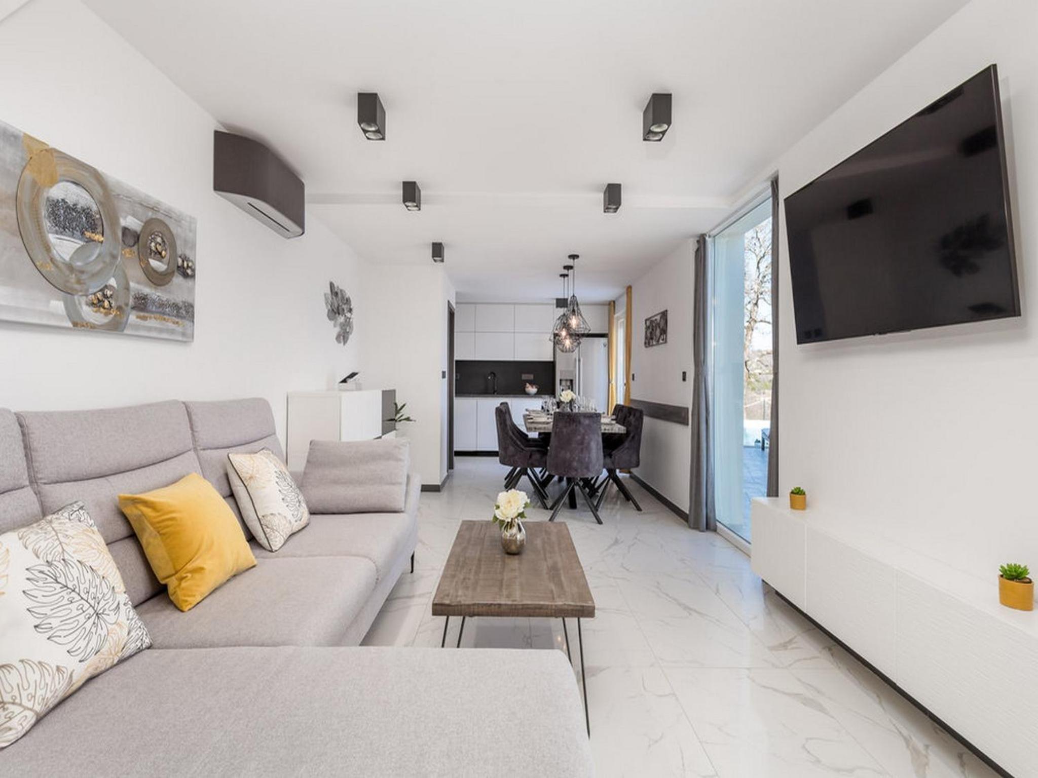 Four Bedroom Villa with Pool