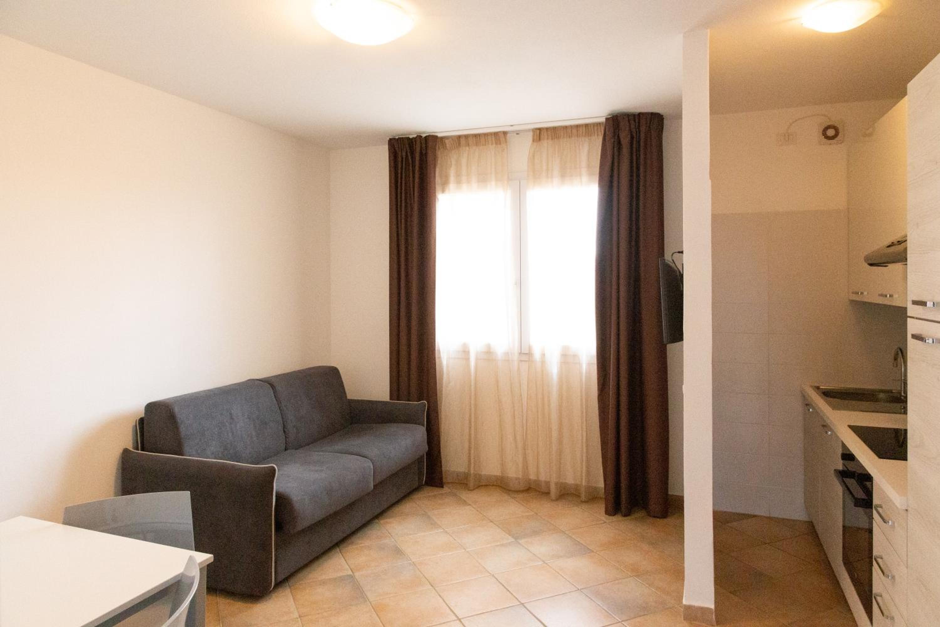 Studio Apartment with One Double Bed