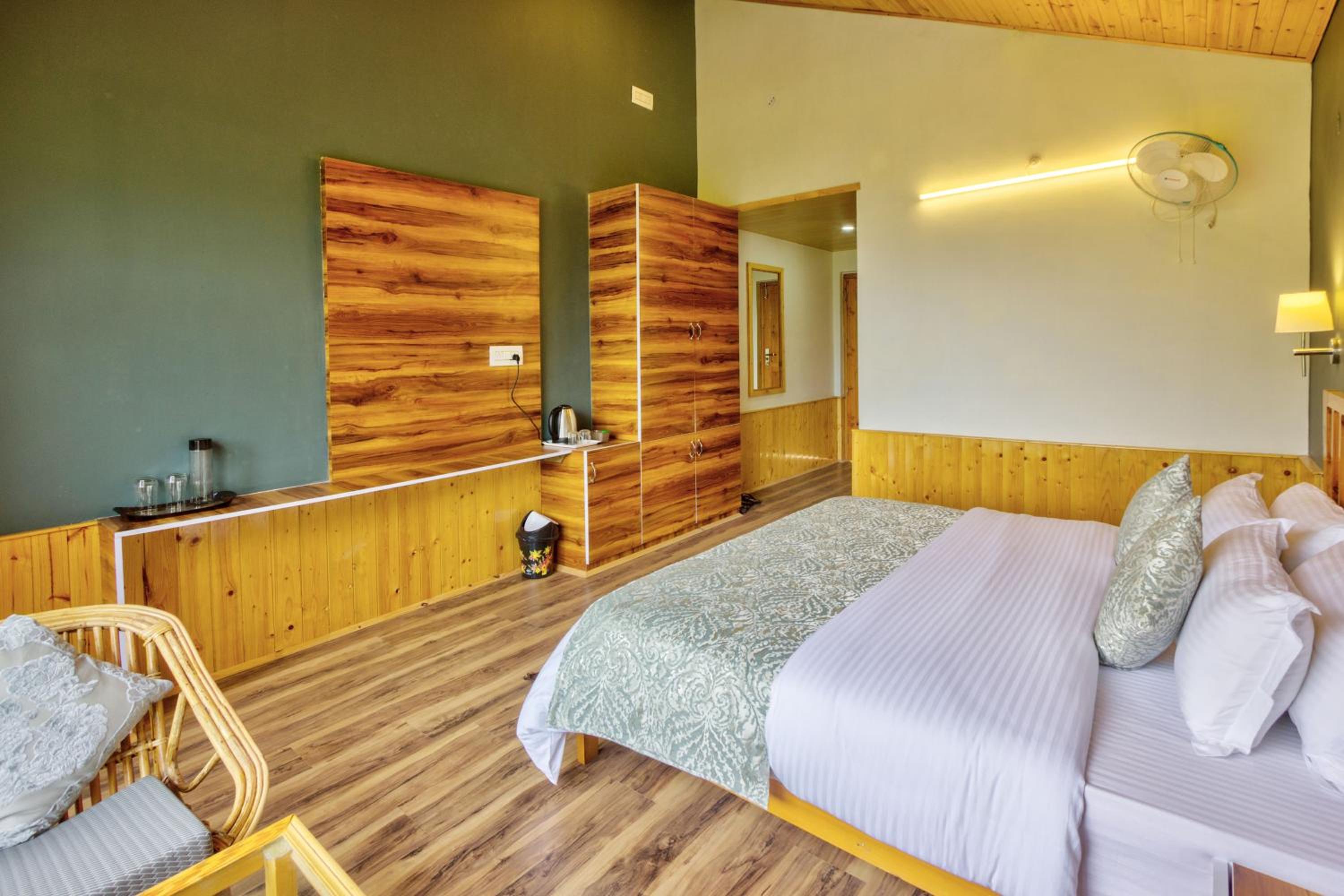Double Room with Mountain View - Photo 5