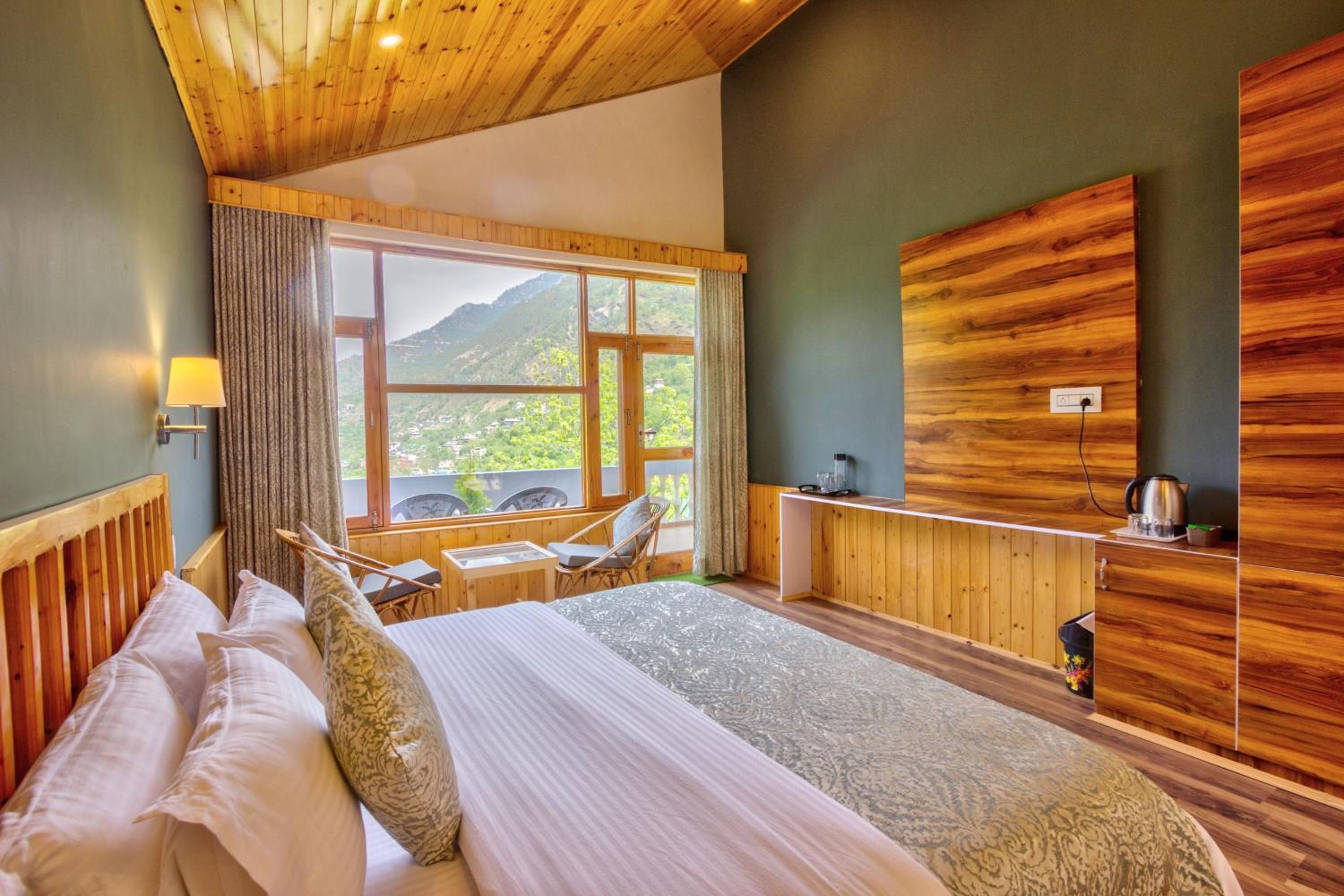 Double Room with Mountain View - Photo 18