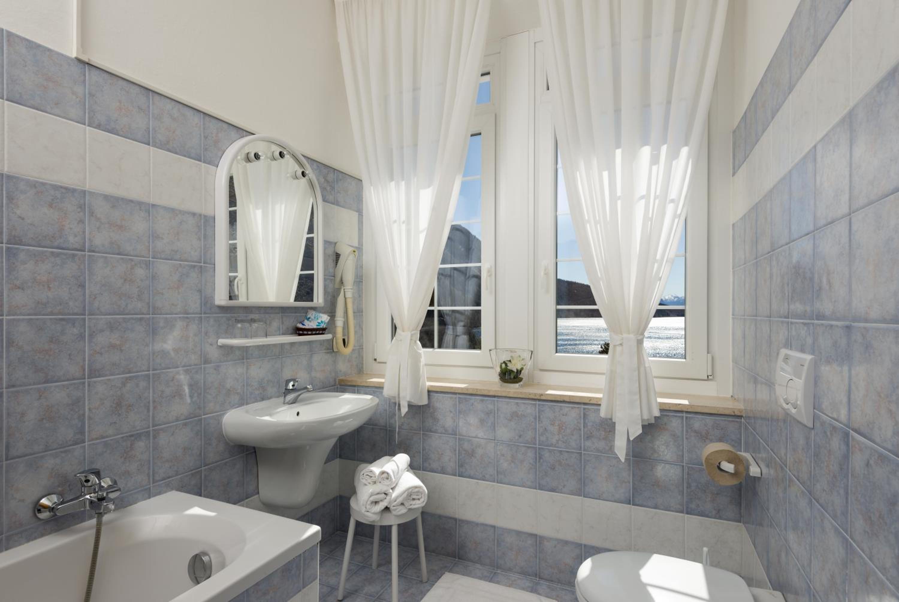 Double or Twin Room photo 3