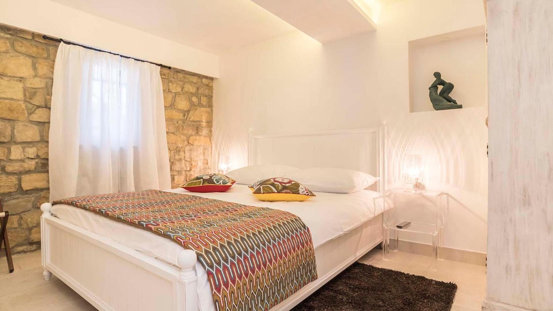 Villa photo 1