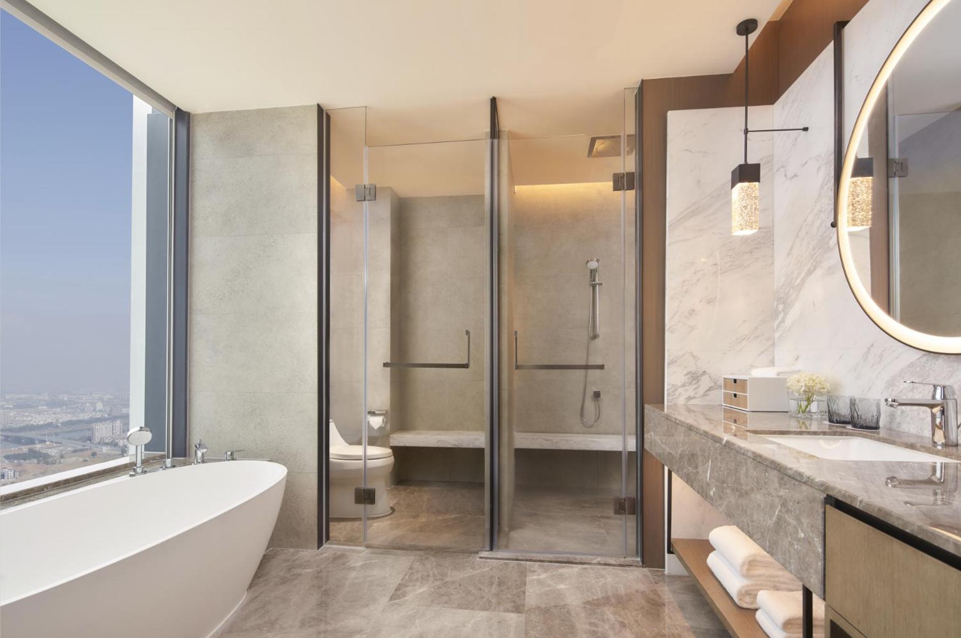 Executive King Suite - Club Lounge Access