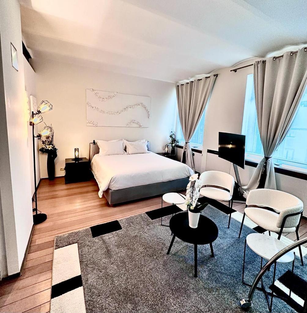 Deluxe Suite