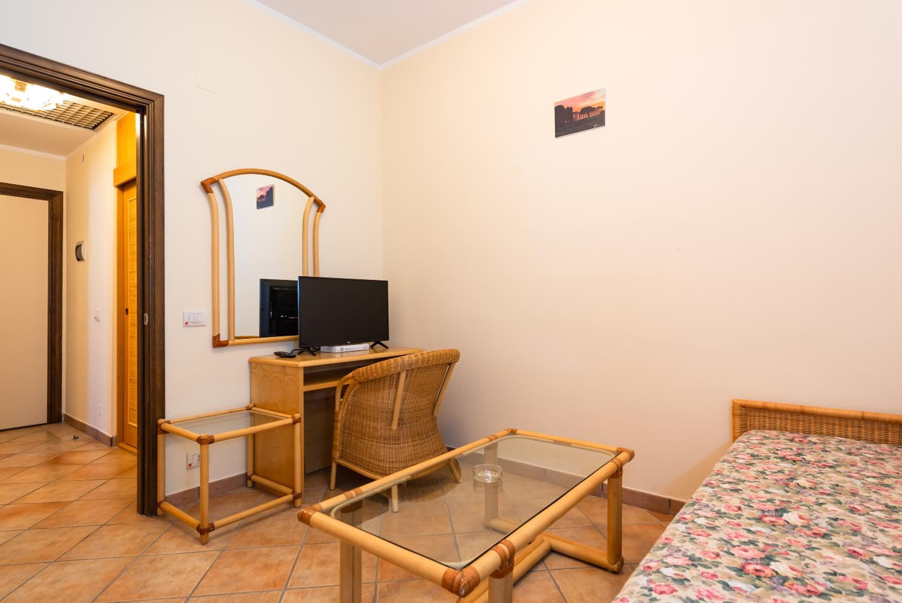 Triple Junior Suite - Photo 6