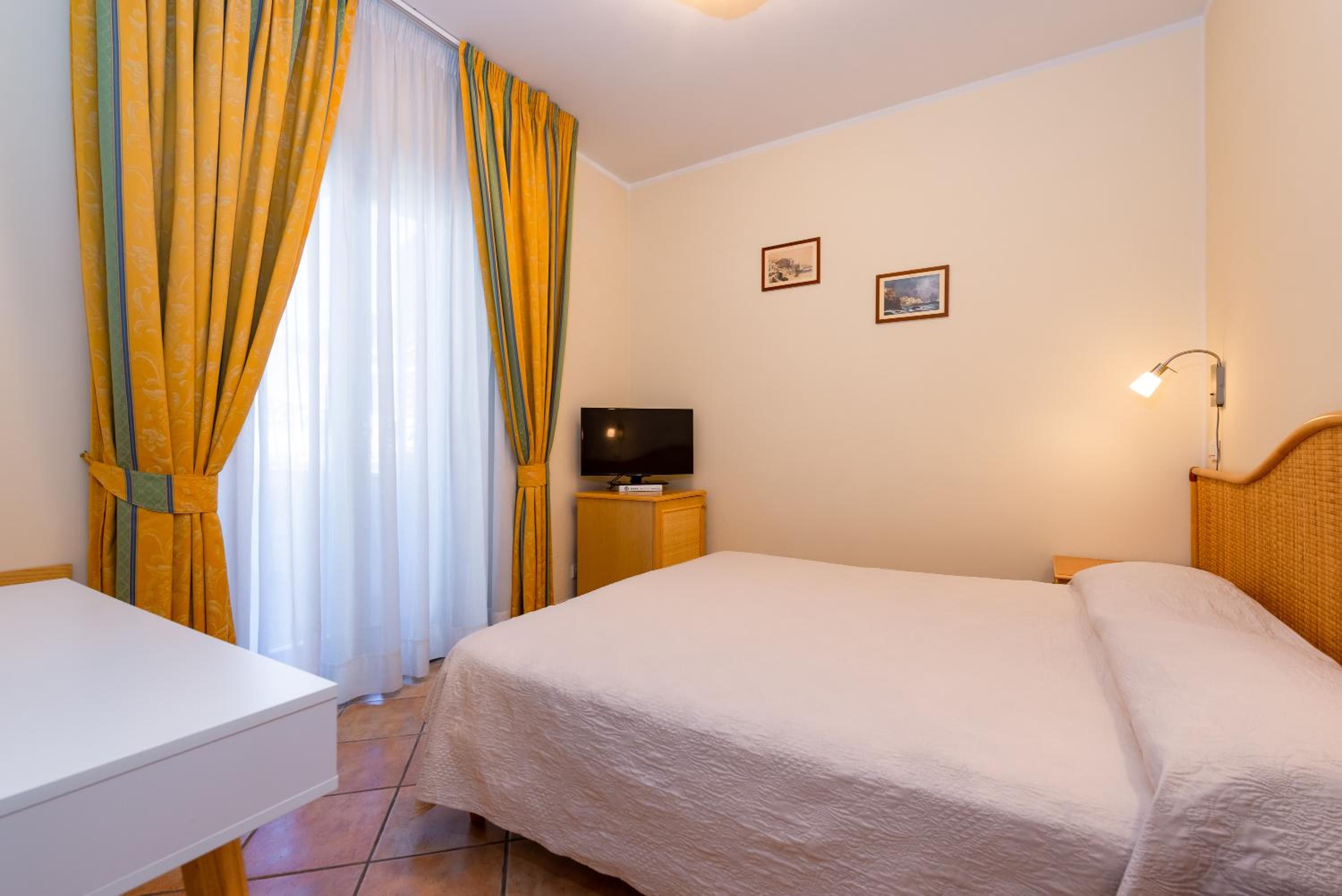 Triple Junior Suite - Photo 3