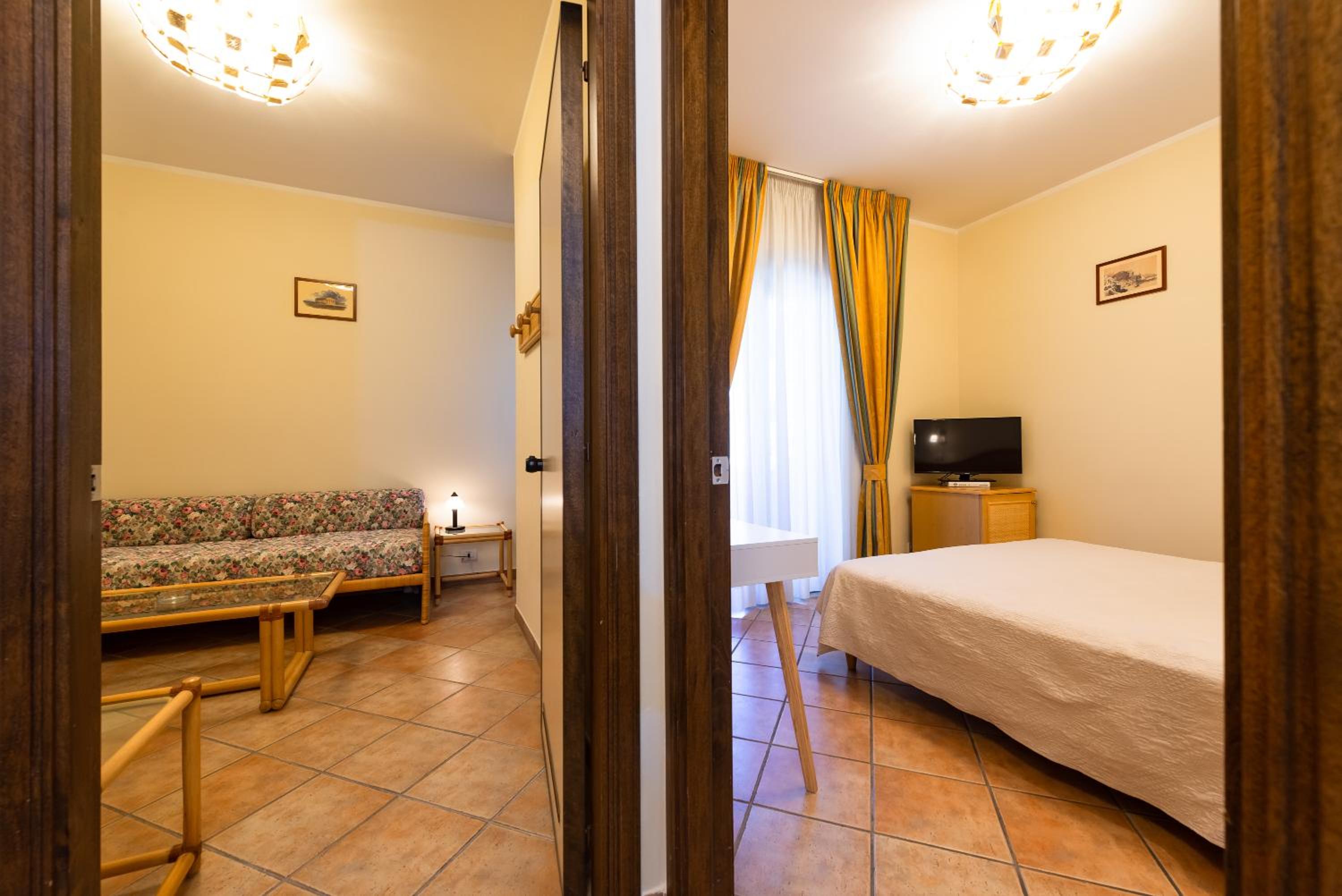 Triple Junior Suite - Photo 1