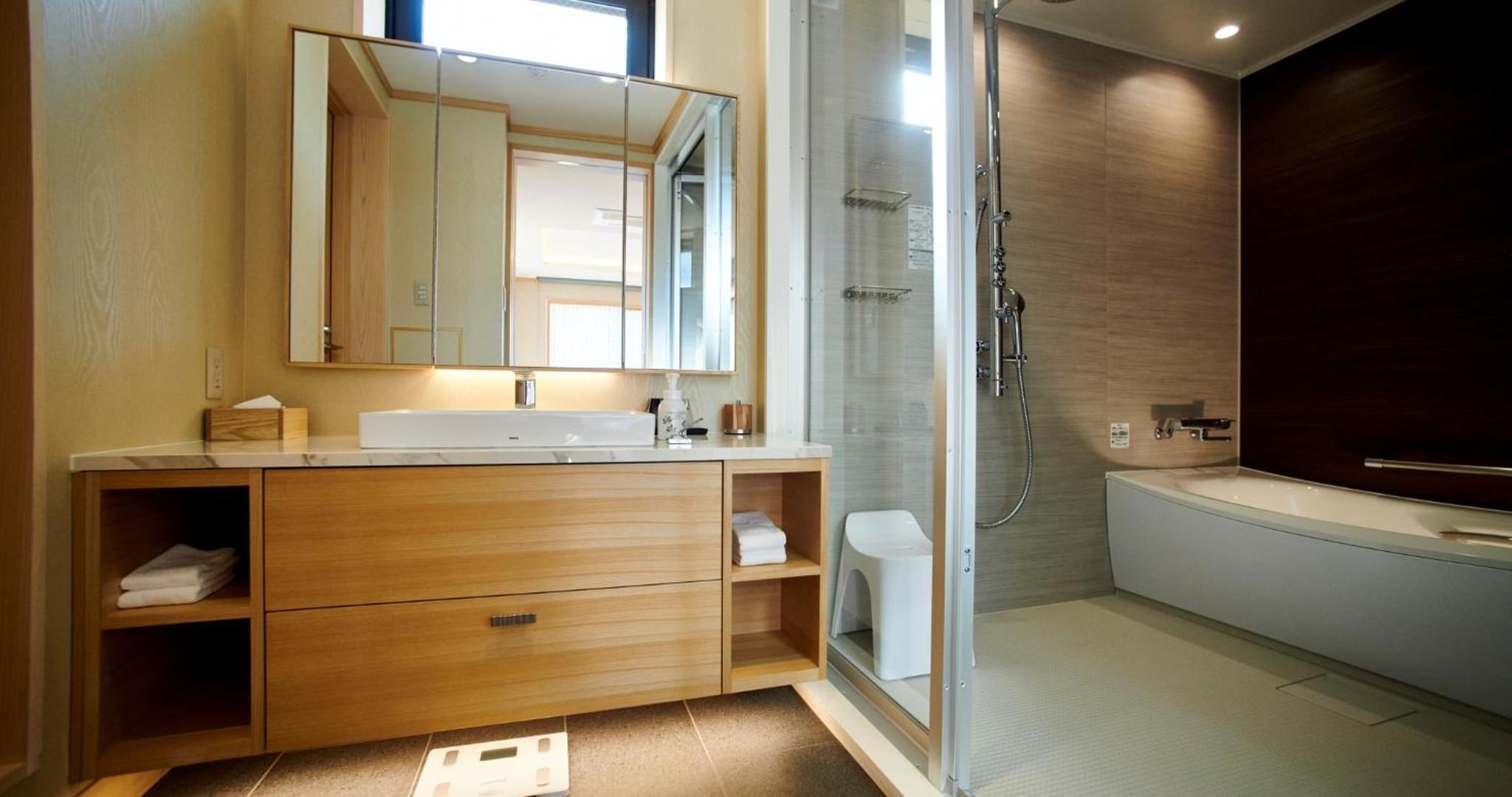 Deluxe Twin Room with Sea View photo 2