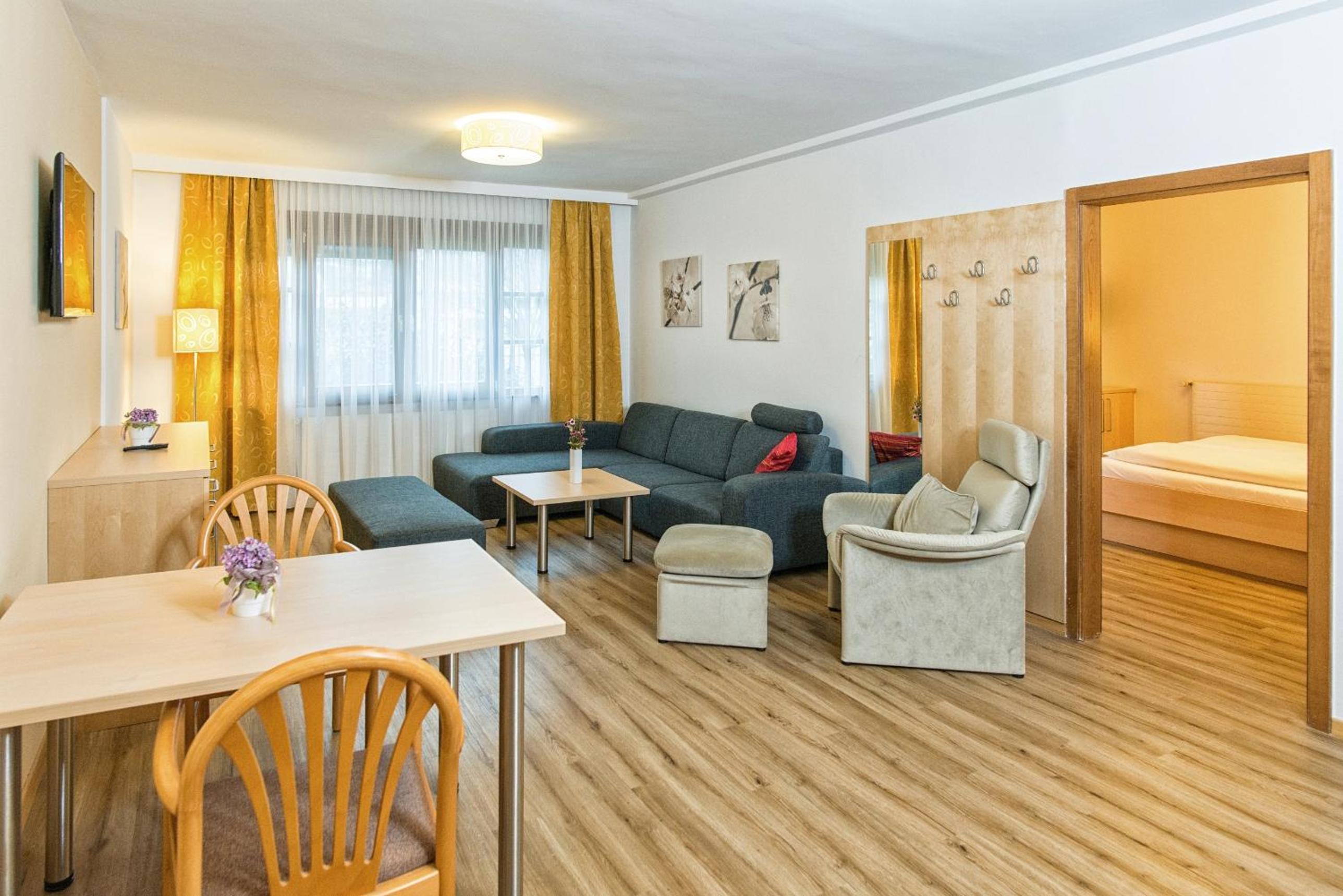 Suite with Balcony photo 1
