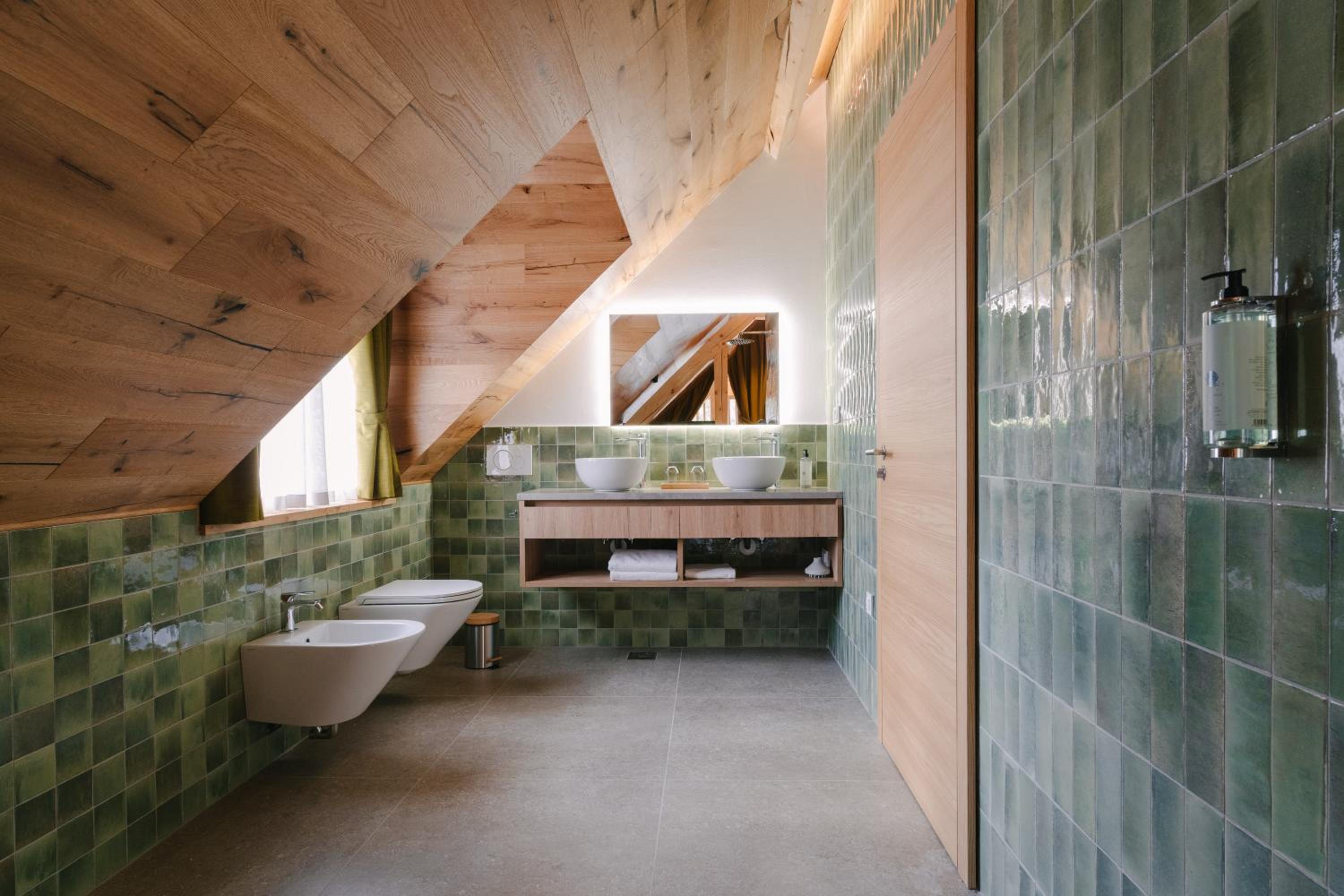 Deluxe Suite - Photo 14
