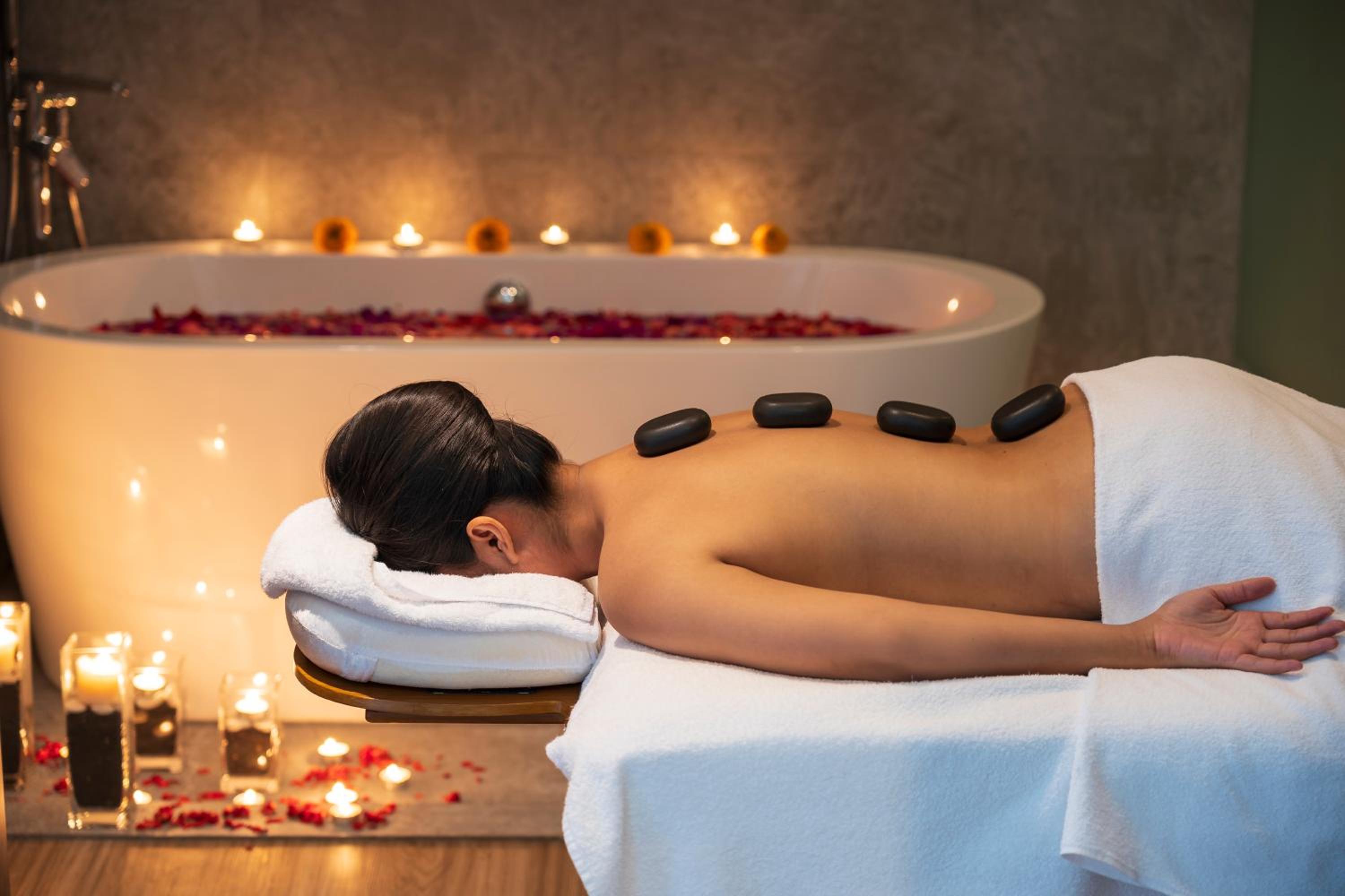 Special Offer - Lagoon Suite with Bathtub and 60 Minutes Balinese Massage - Photo 5