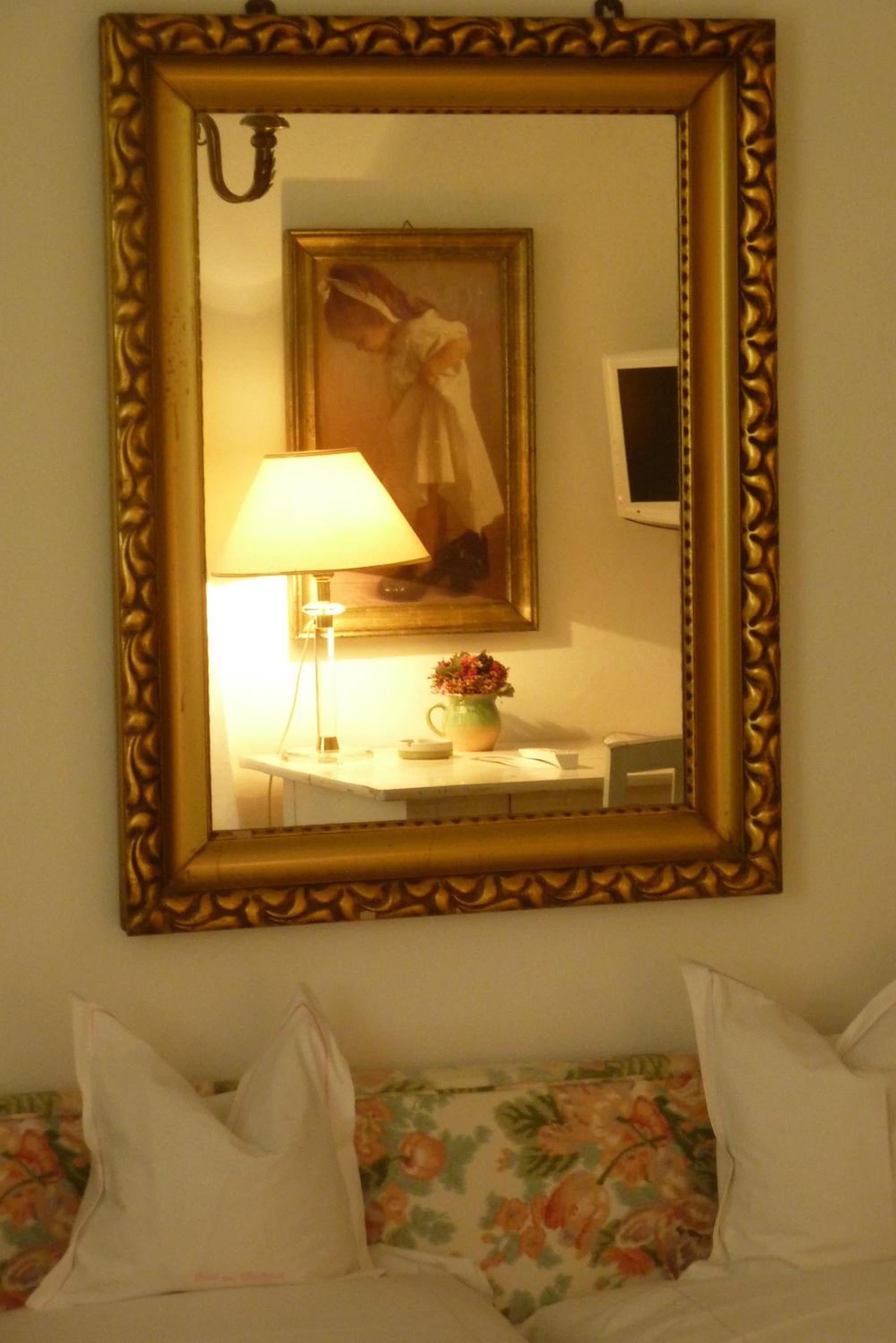 Budget Double Room - Photo 5