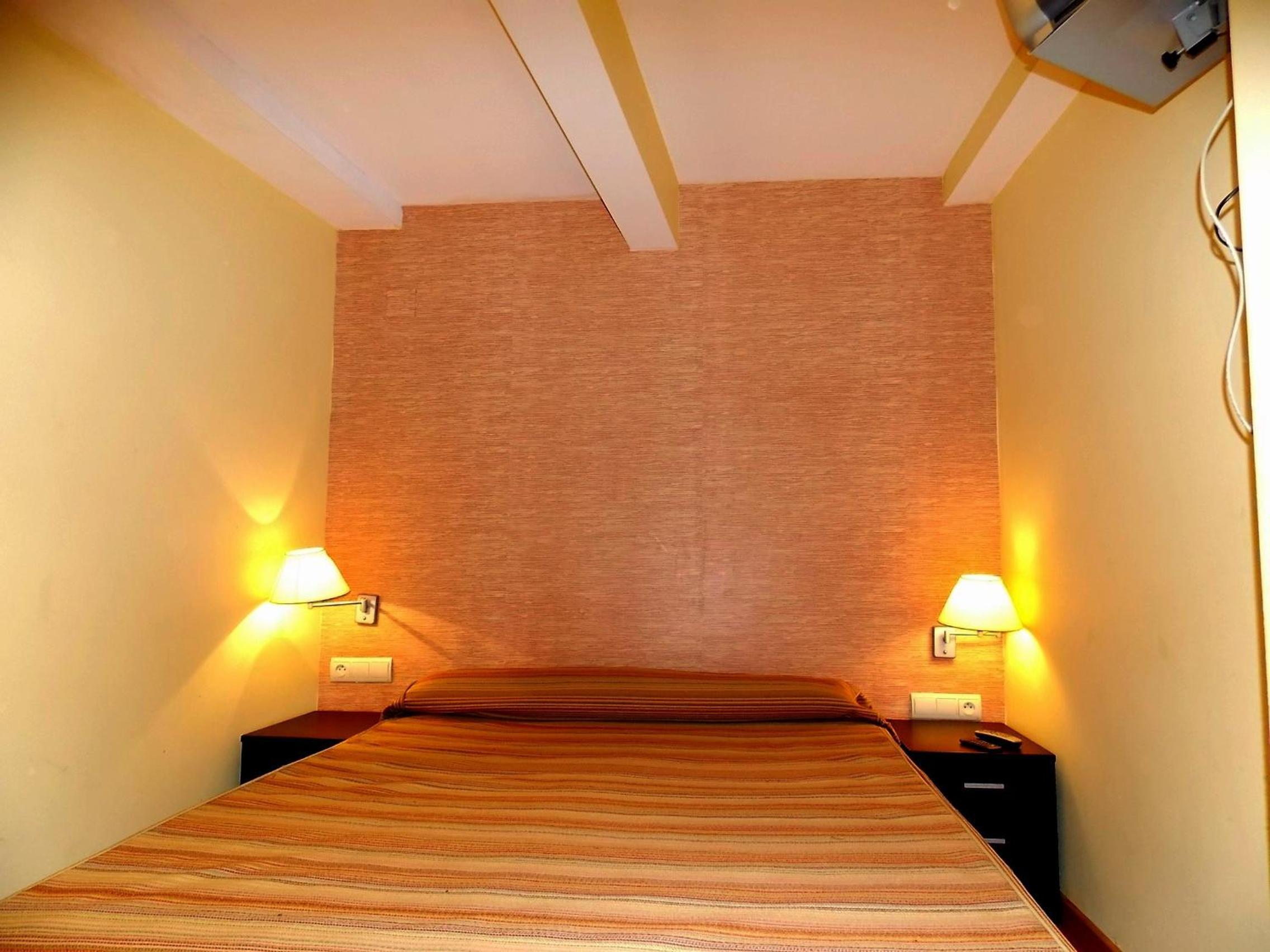 Studio (2-3 Adults) photo 3