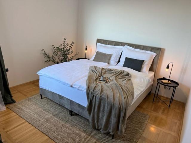 Apartment - Split Level