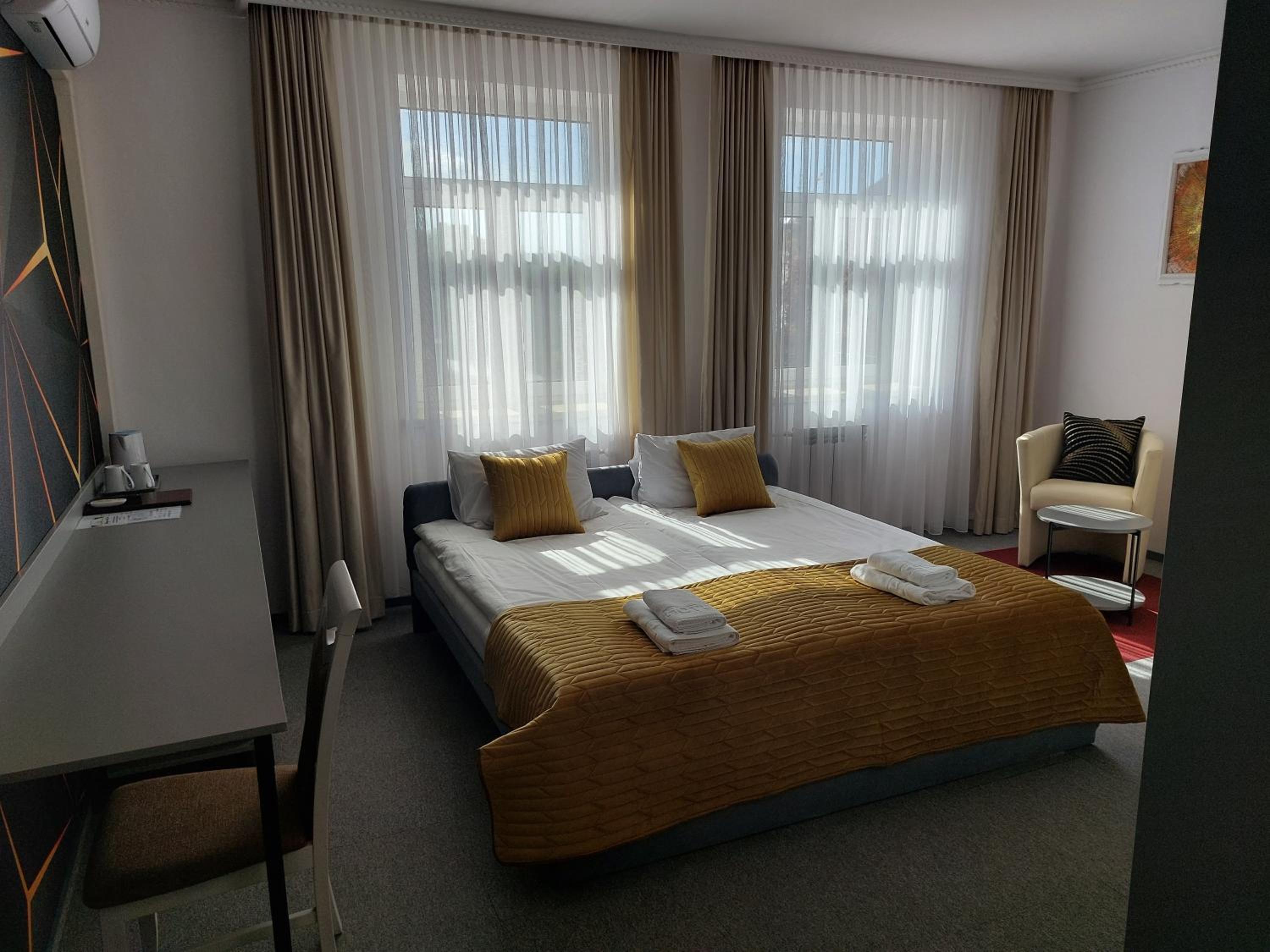 Superior King Room photo 2