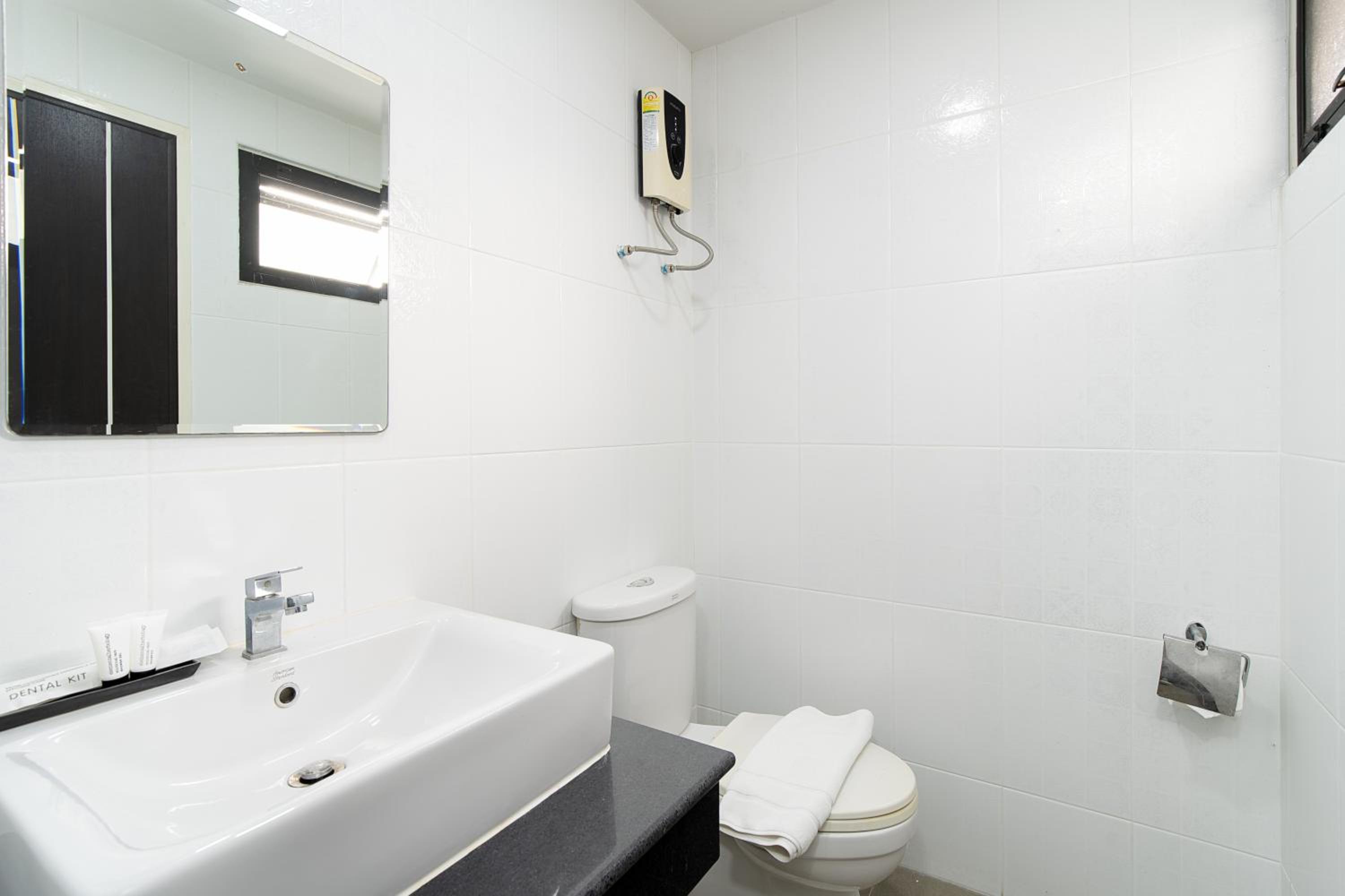 Deluxe Triple Room photo 2