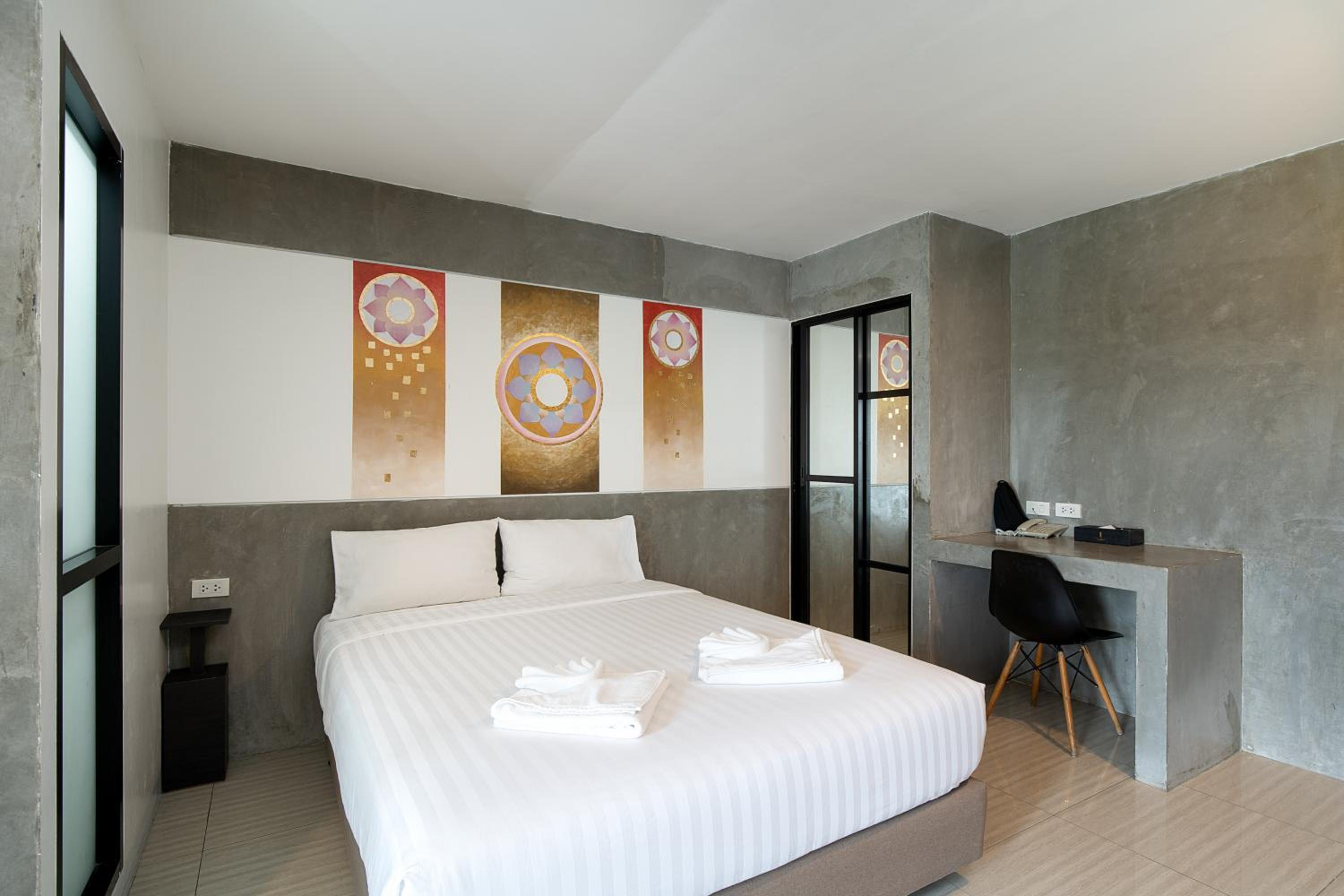 Premium Twin Room photo 2