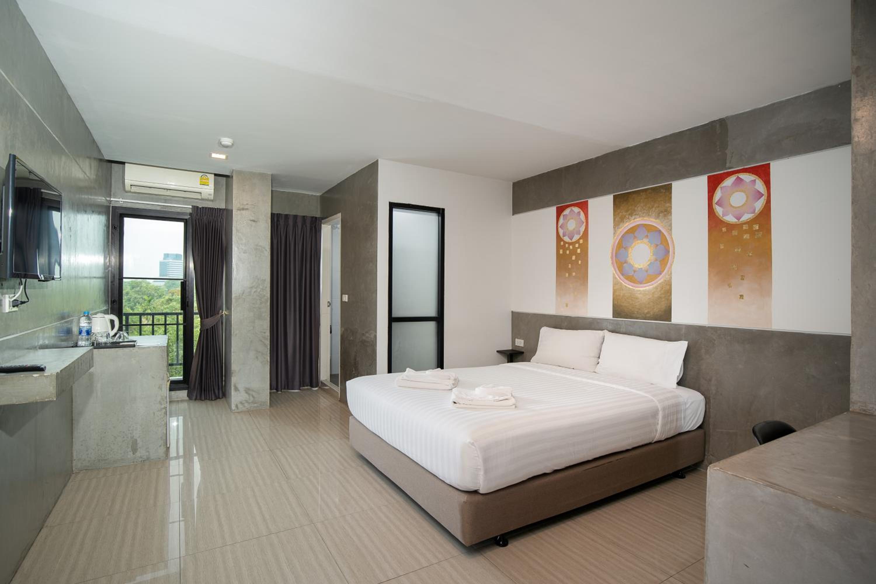 Premium Twin Room photo 3