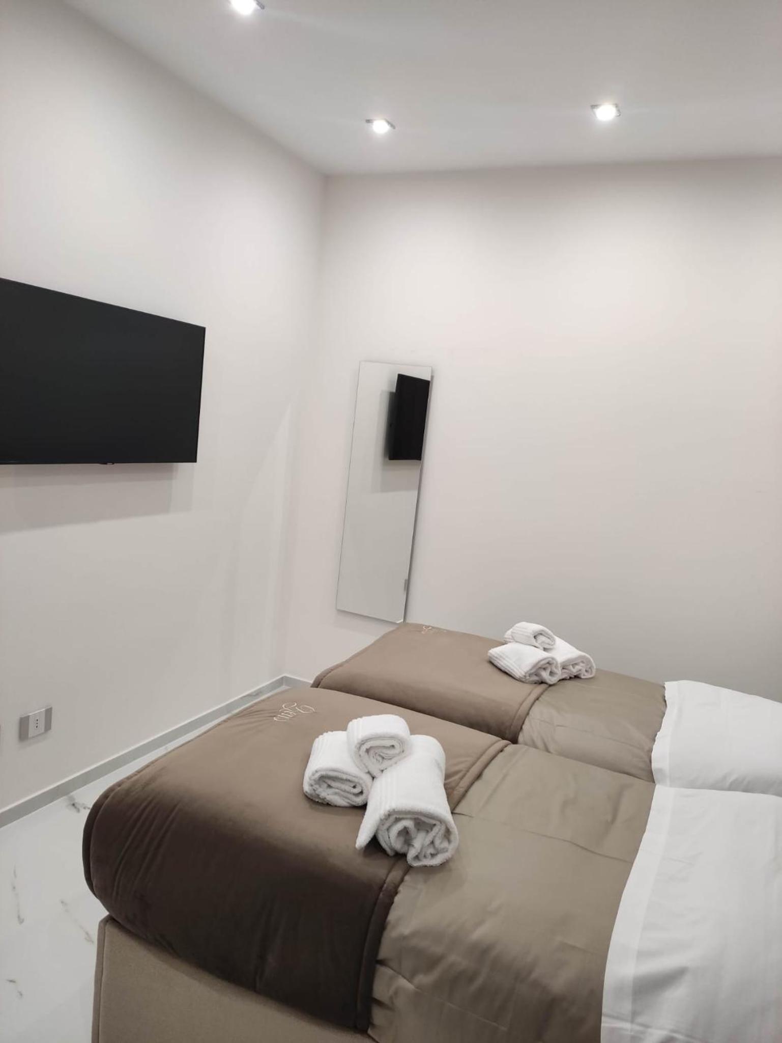 Deluxe Quadruple Room - Photo 4