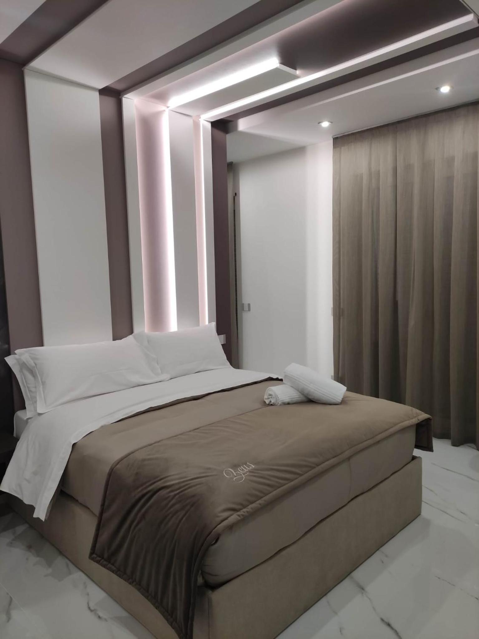 Deluxe Quadruple Room - Photo 1