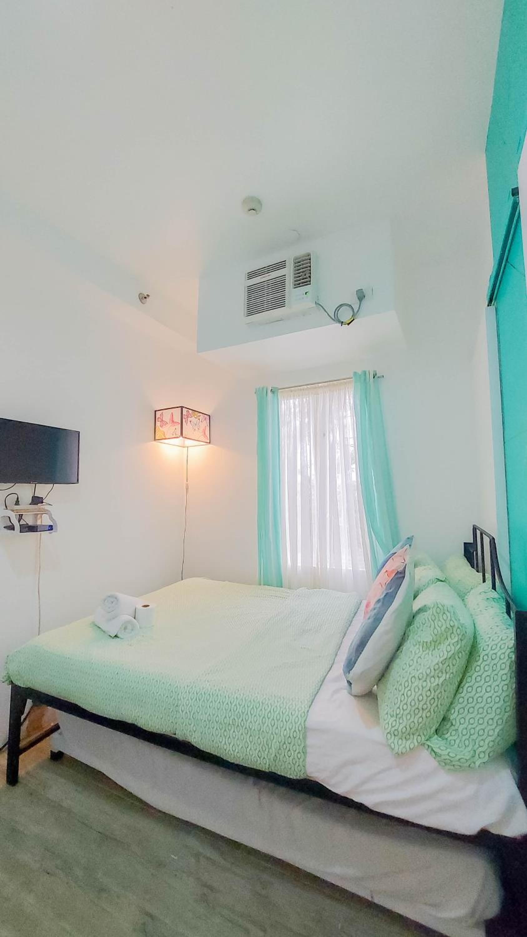 Two-Bedroom Apartment - Photo 8