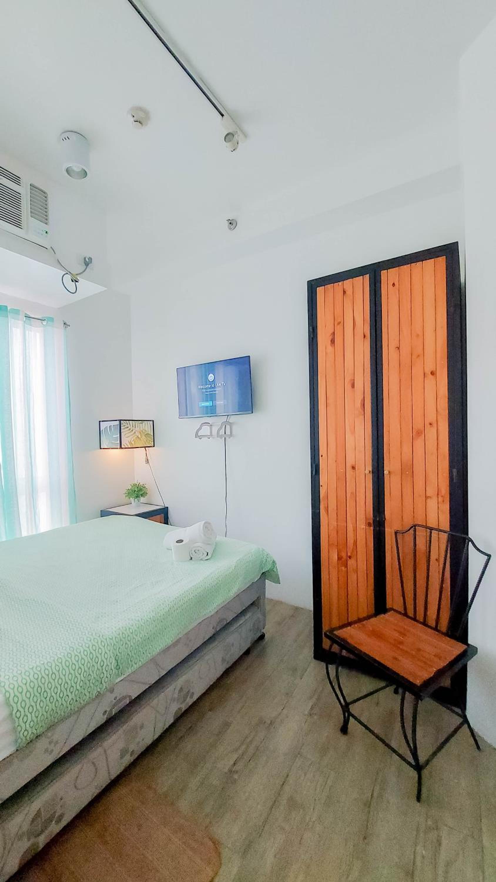Two-Bedroom Apartment - Photo 14