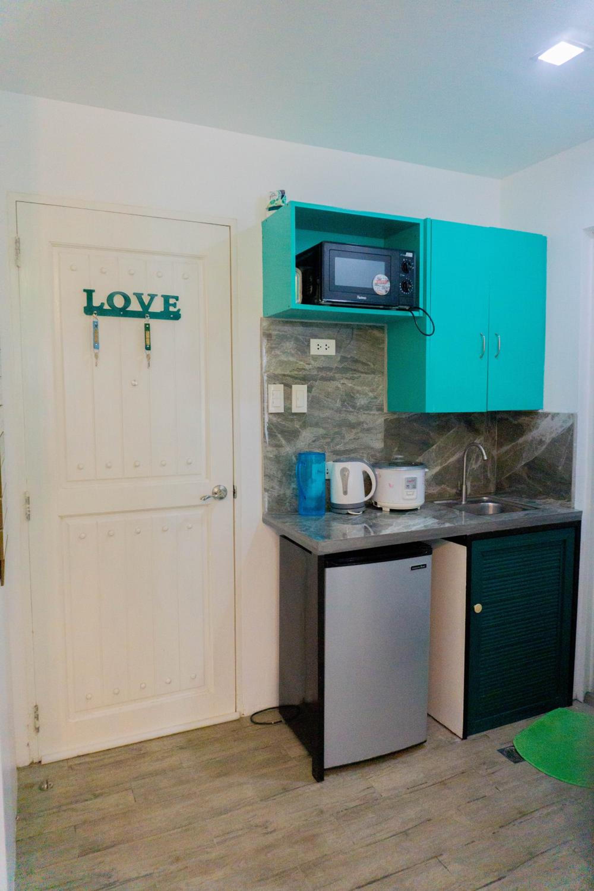 Two-Bedroom Apartment - Photo 31