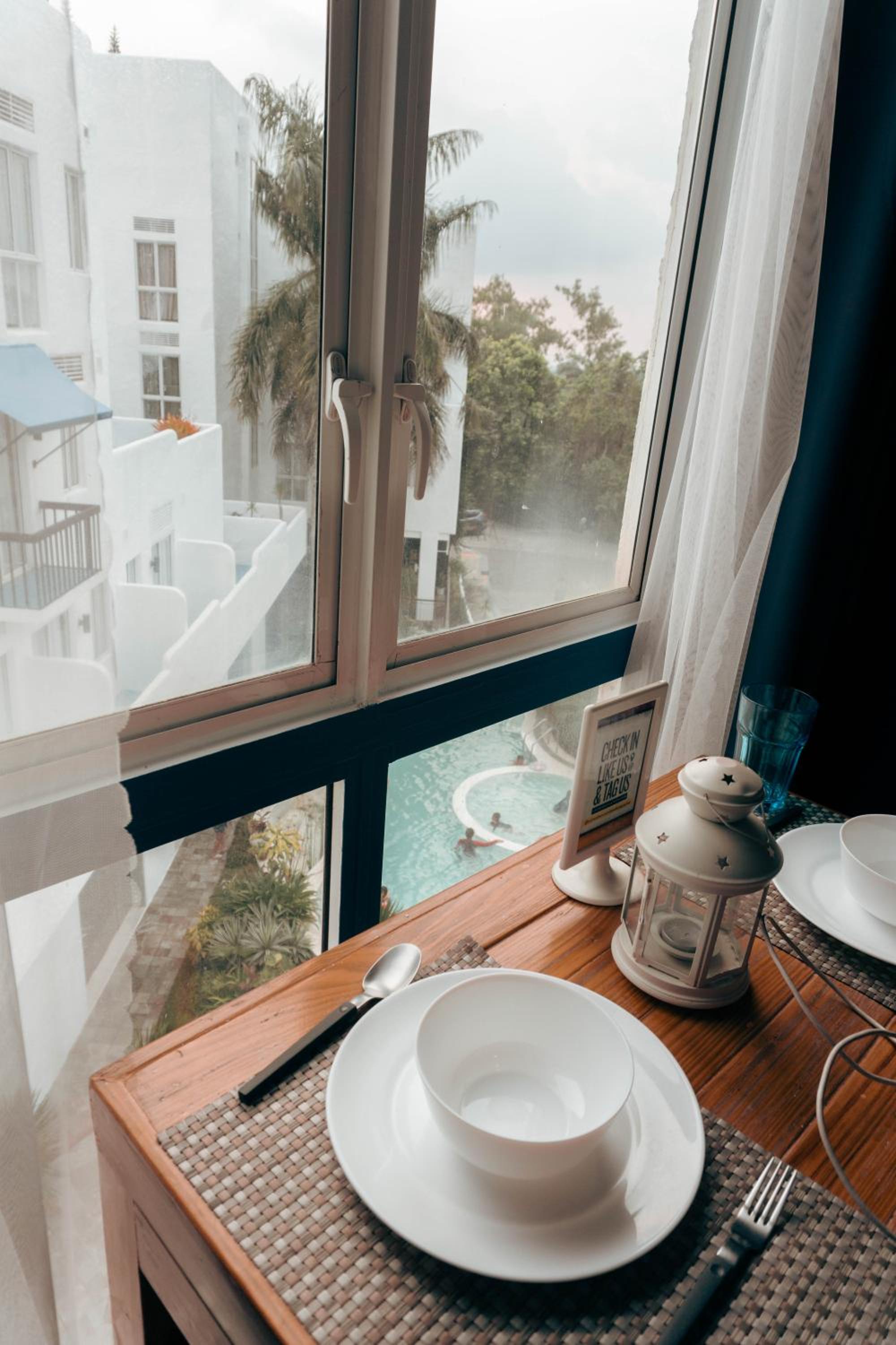 Double Room with Pool View - Photo 29
