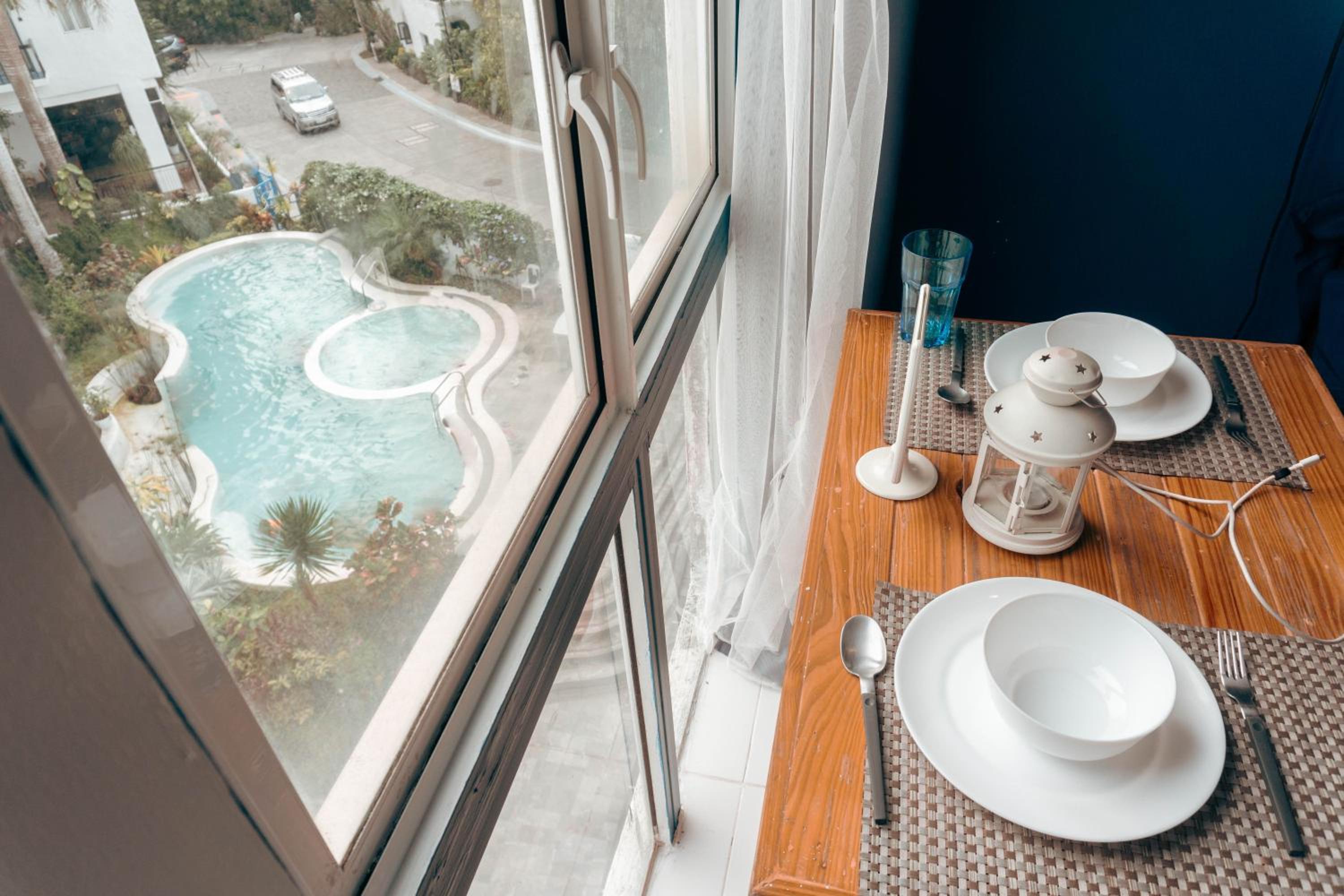 Double Room with Pool View - Photo 37