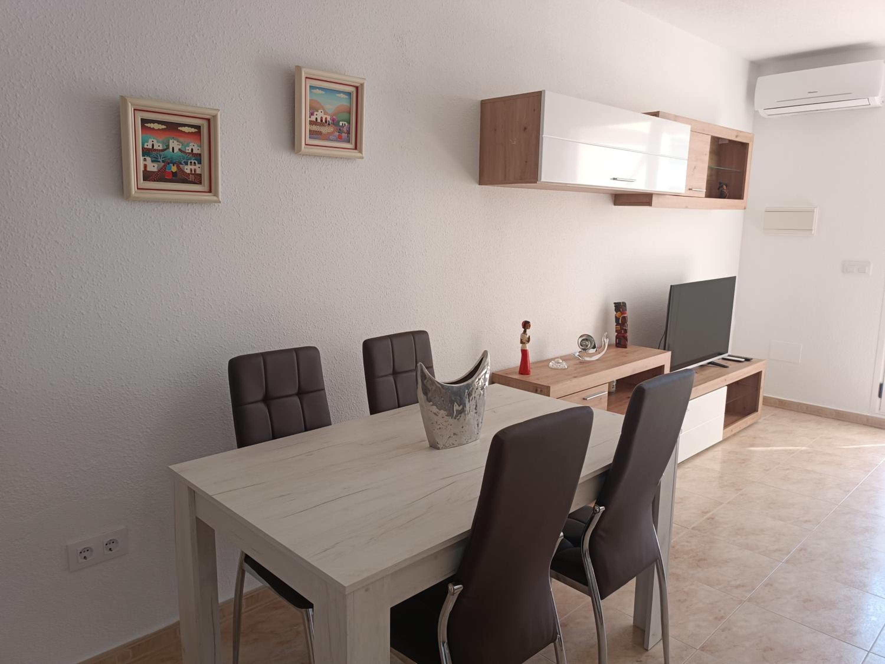 One-Bedroom Apartment photo 3
