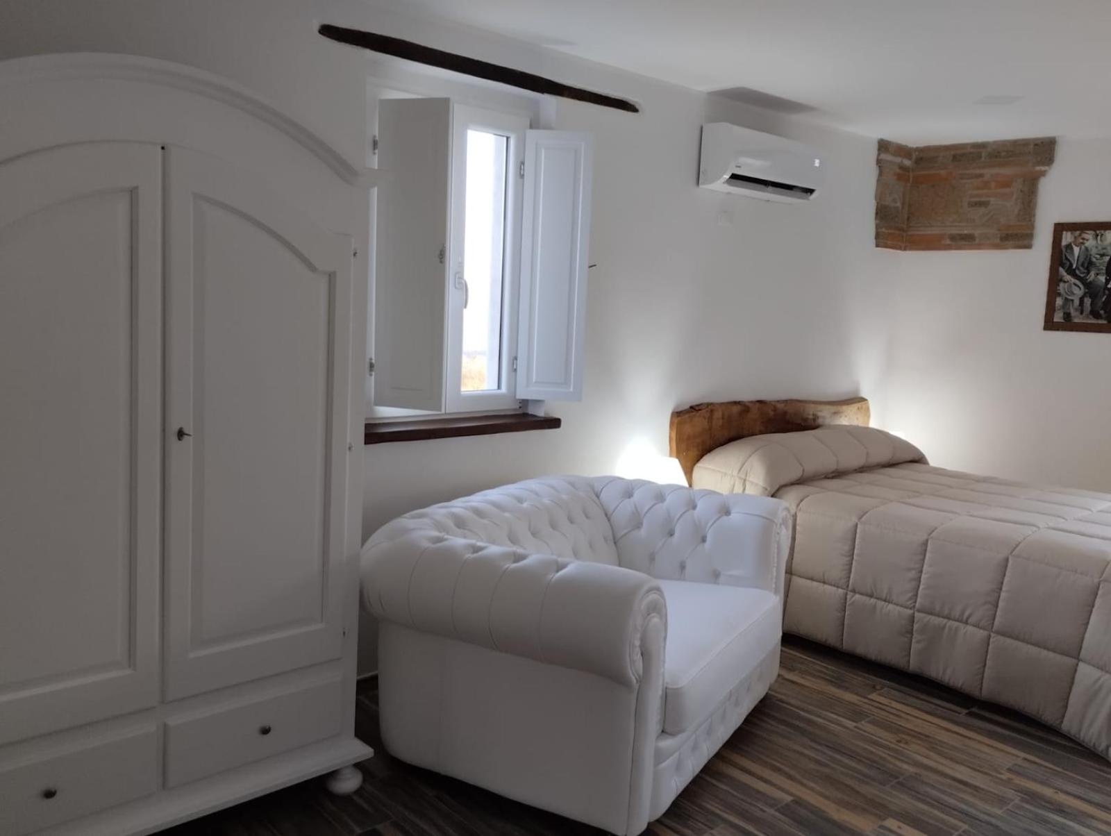 Deluxe Triple Room - Photo 2