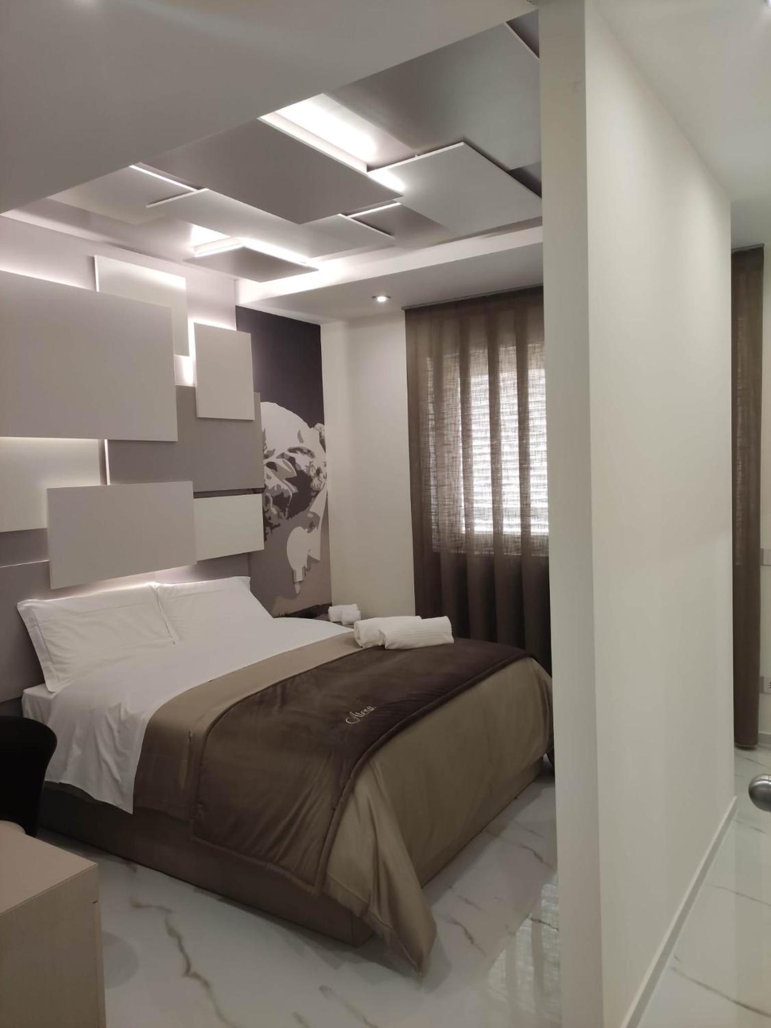 Deluxe Triple Room - Photo 12