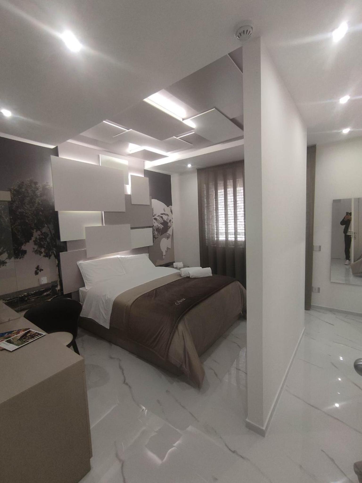 Deluxe Triple Room - Photo 14
