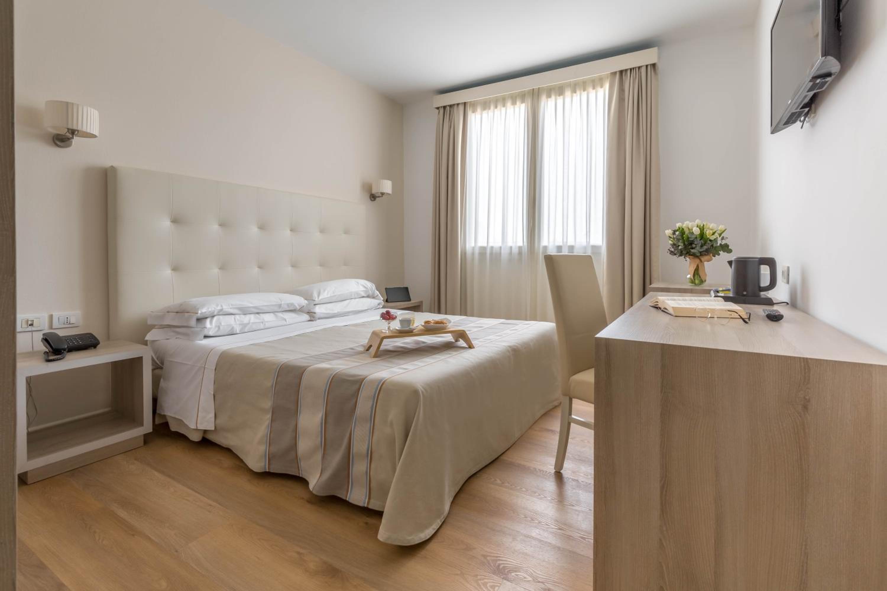Double or Twin Room - Photo 1