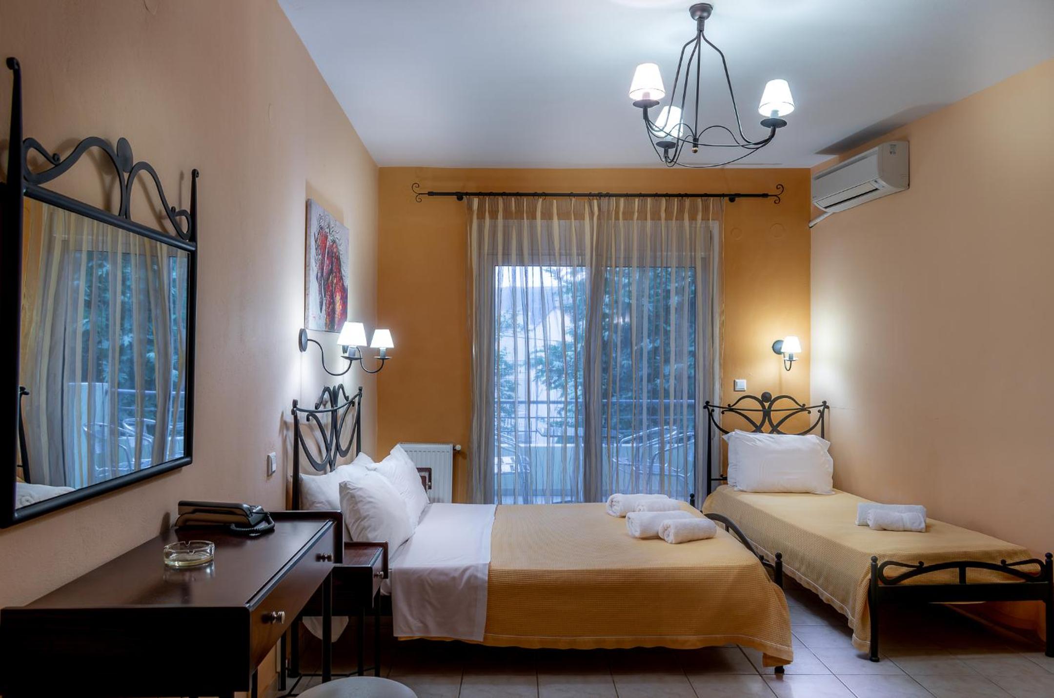 Double Room - Photo 3