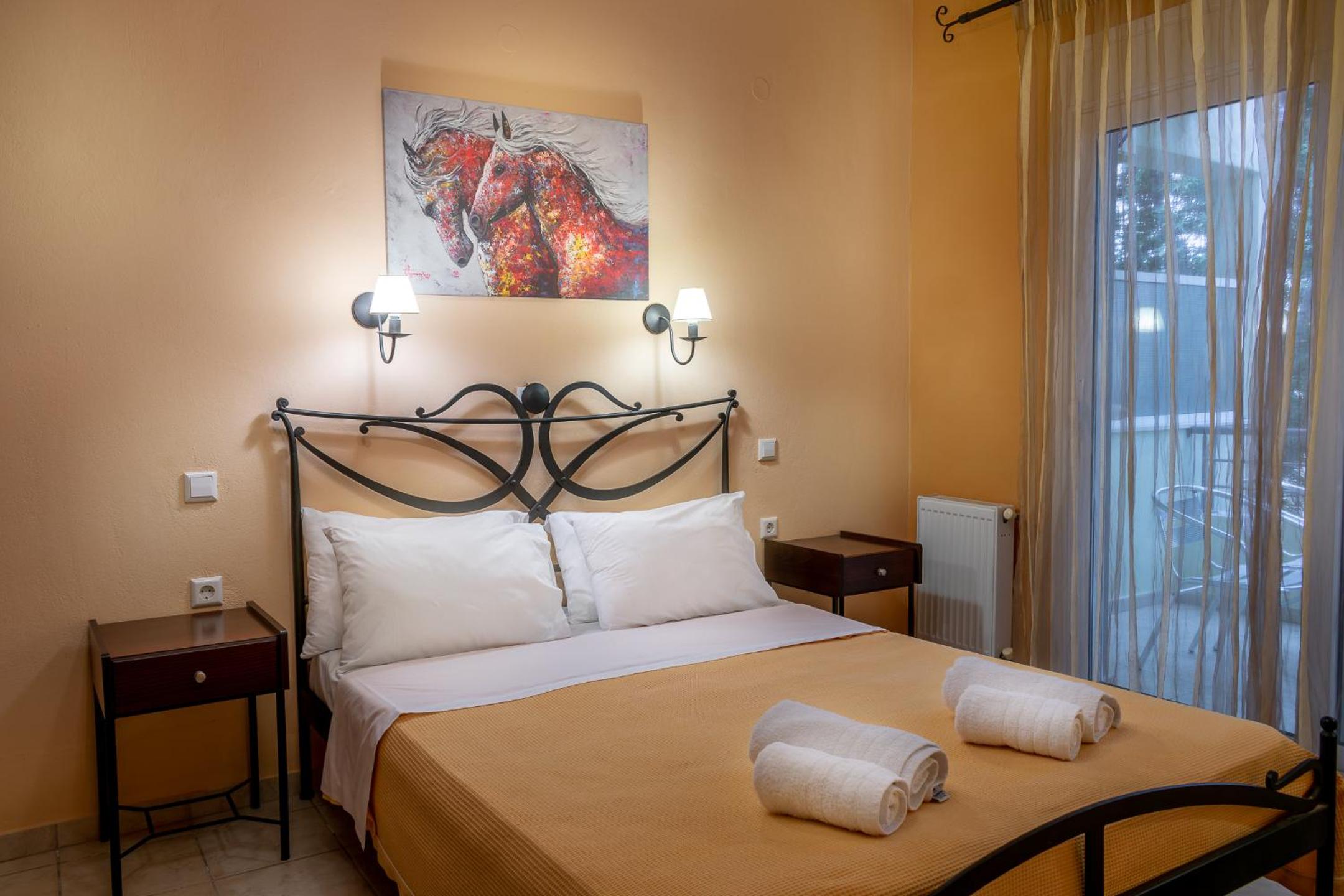 Double Room - Photo 6
