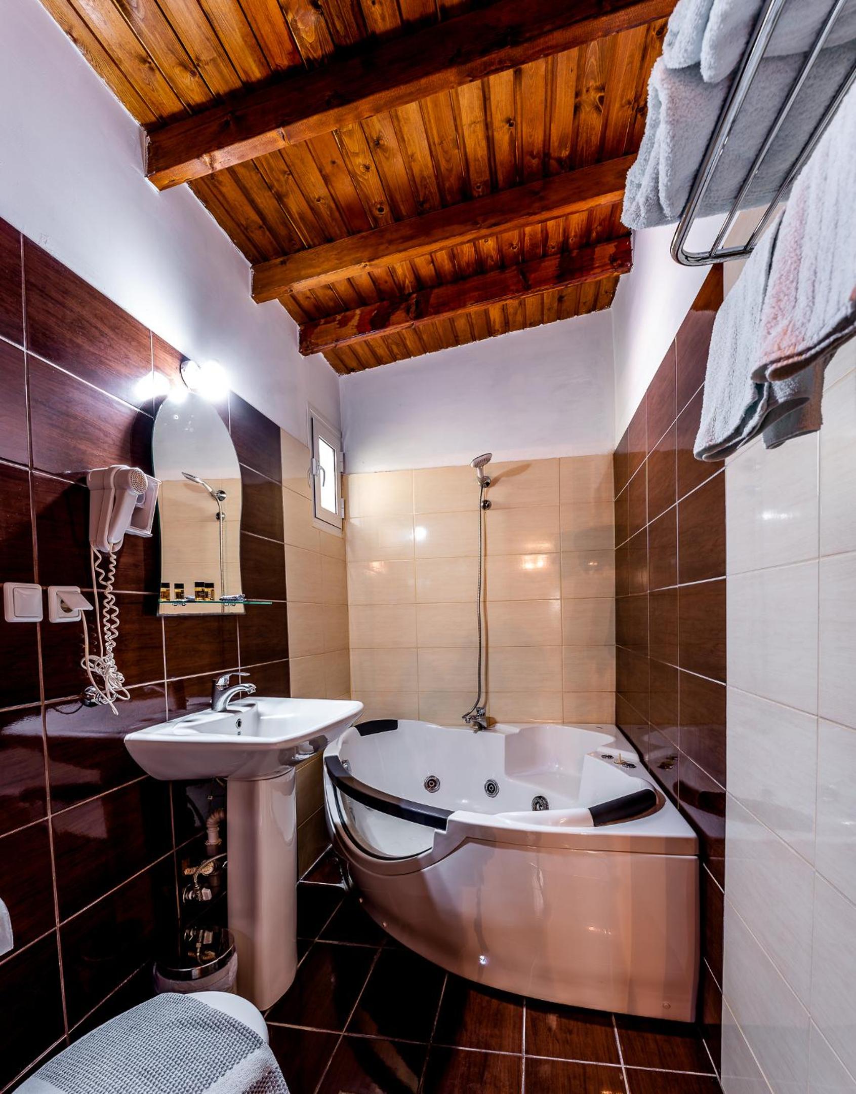Double Room with Terrace - Photo 4