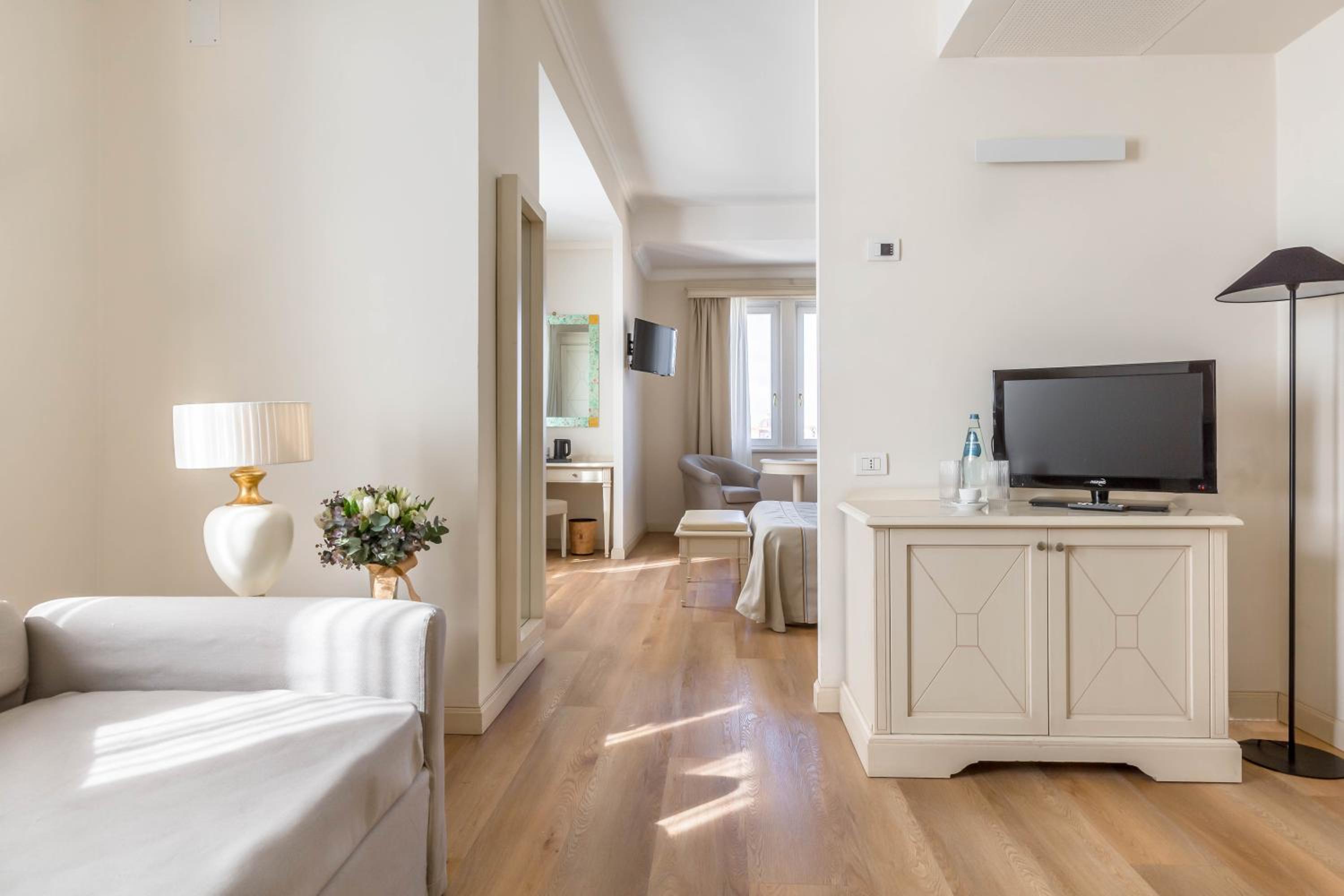 Quarto Familiar (2 Adultos + 2 Crianças)