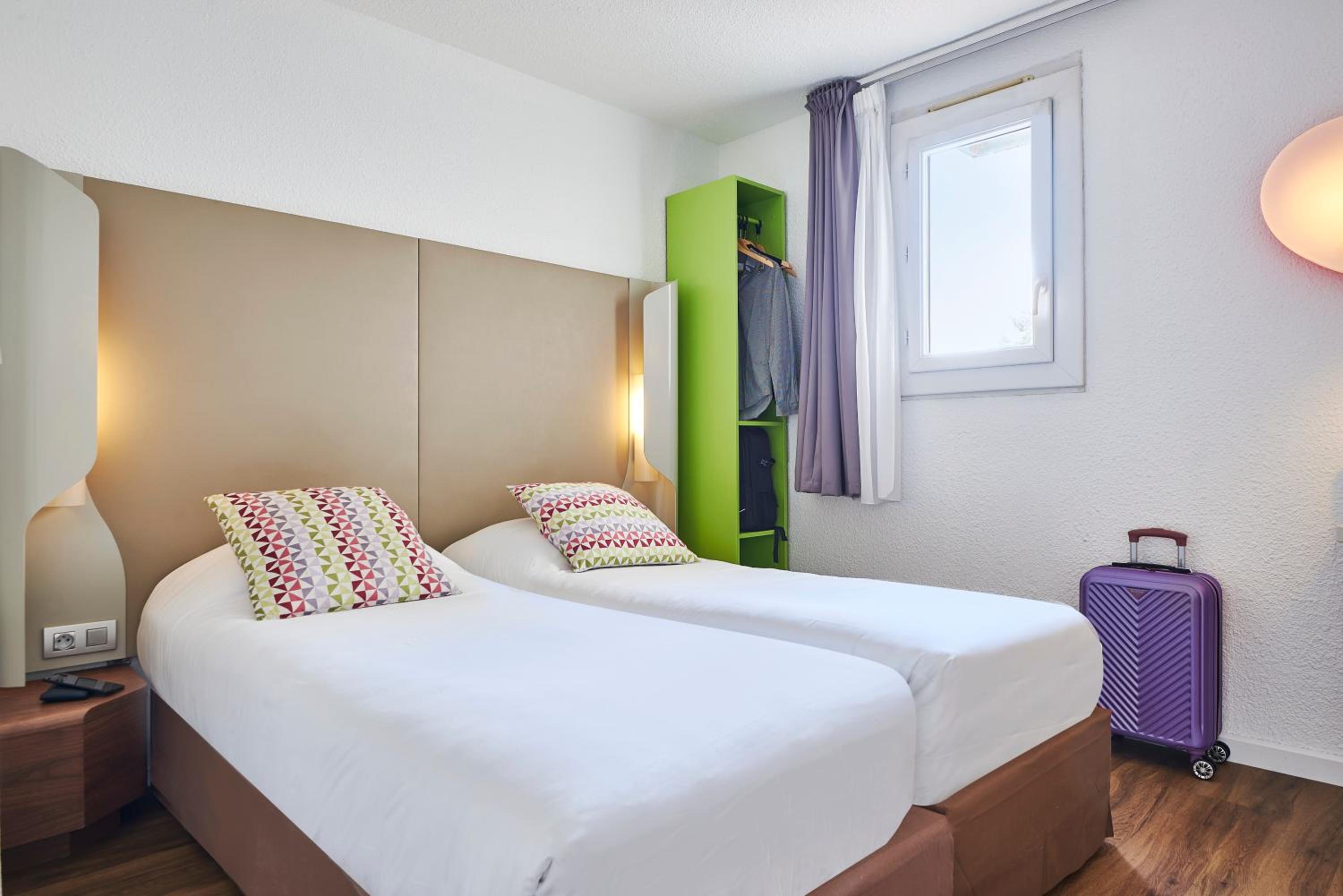 Twin Room - Photo 1